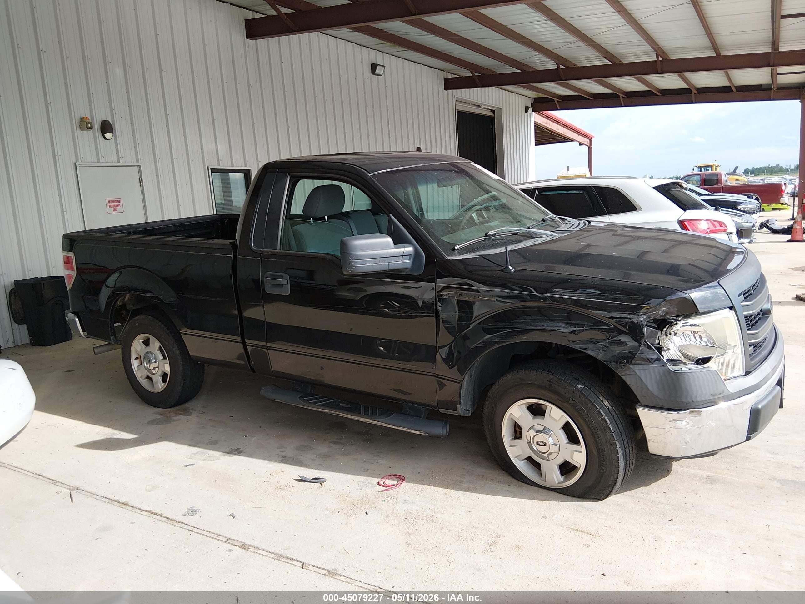 2013 Ford F-150 Xl Black vin: 1FTMF1CM5DFE02412
