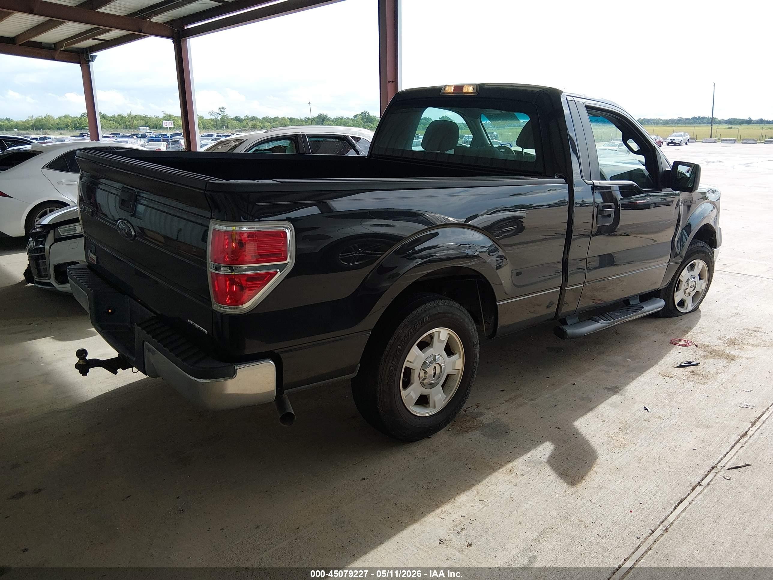 2013 Ford F-150 Xl Black vin: 1FTMF1CM5DFE02412