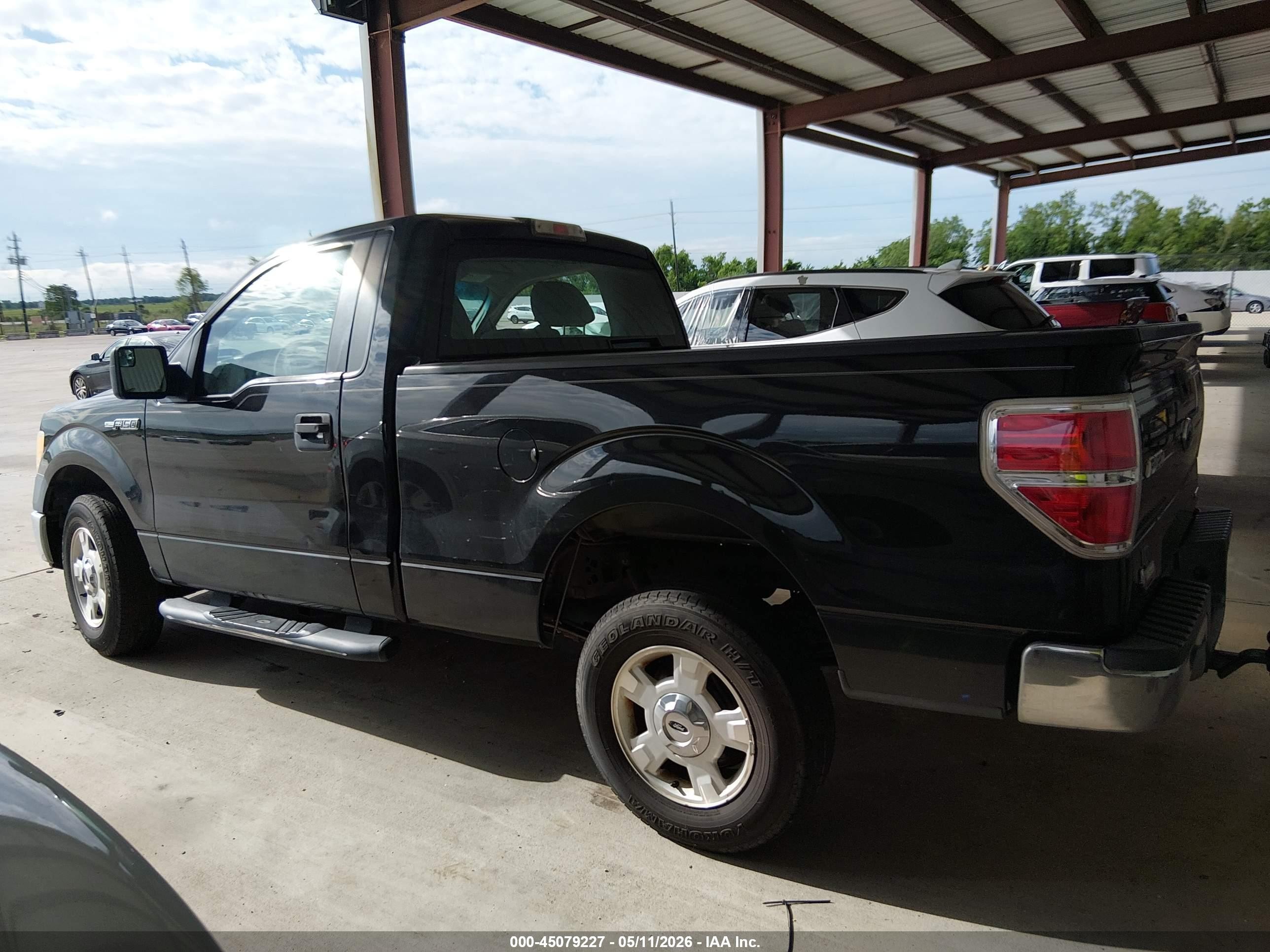 2013 Ford F-150 Xl Black vin: 1FTMF1CM5DFE02412