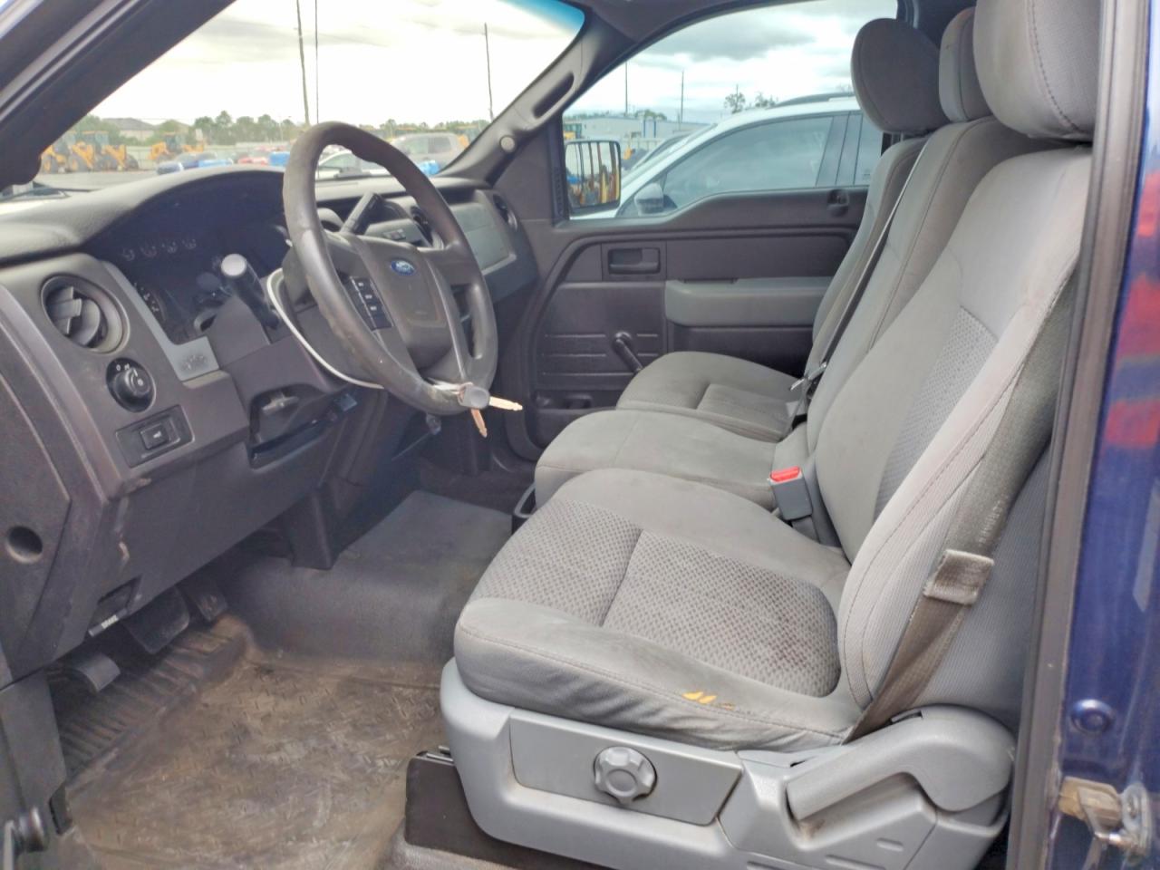 2013 Ford F150 Blue vin: 1FTMF1CM5DKD31574