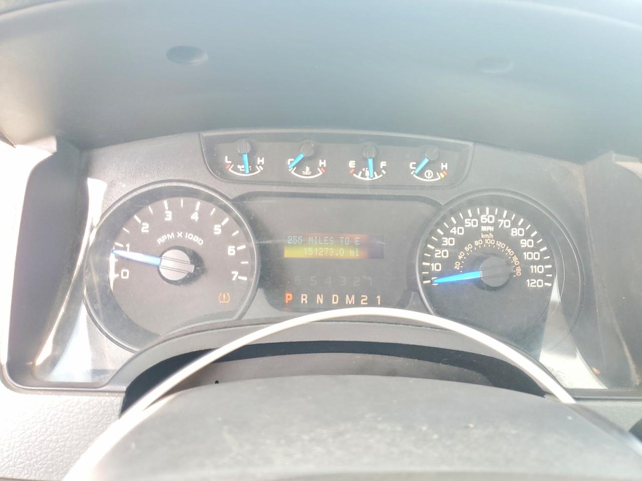2013 Ford F150 White vin: 1FTMF1CM5DKD35897