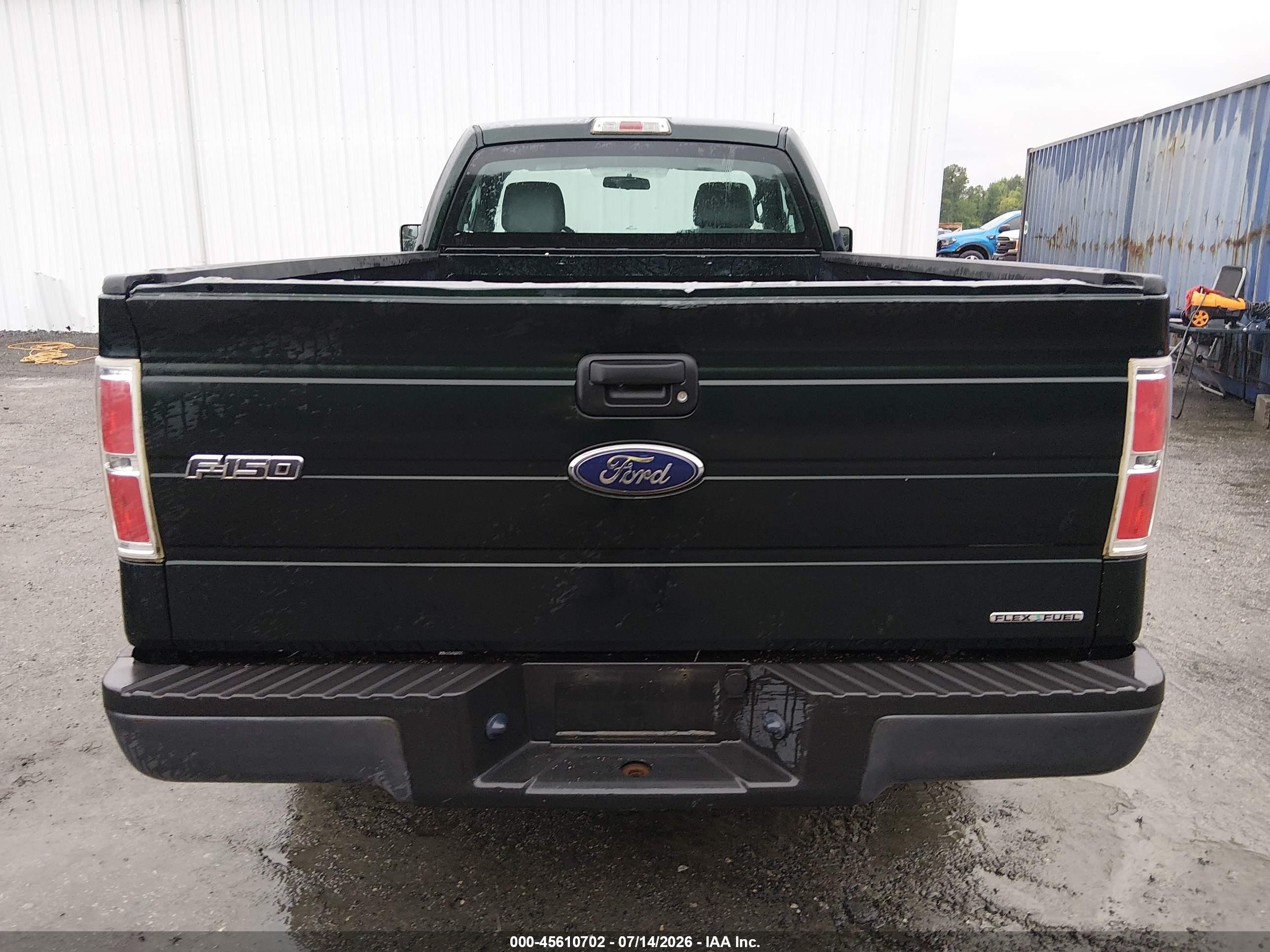 2013 Ford F-150 Xl Зеленый vin: 1FTMF1CM5DKF21844