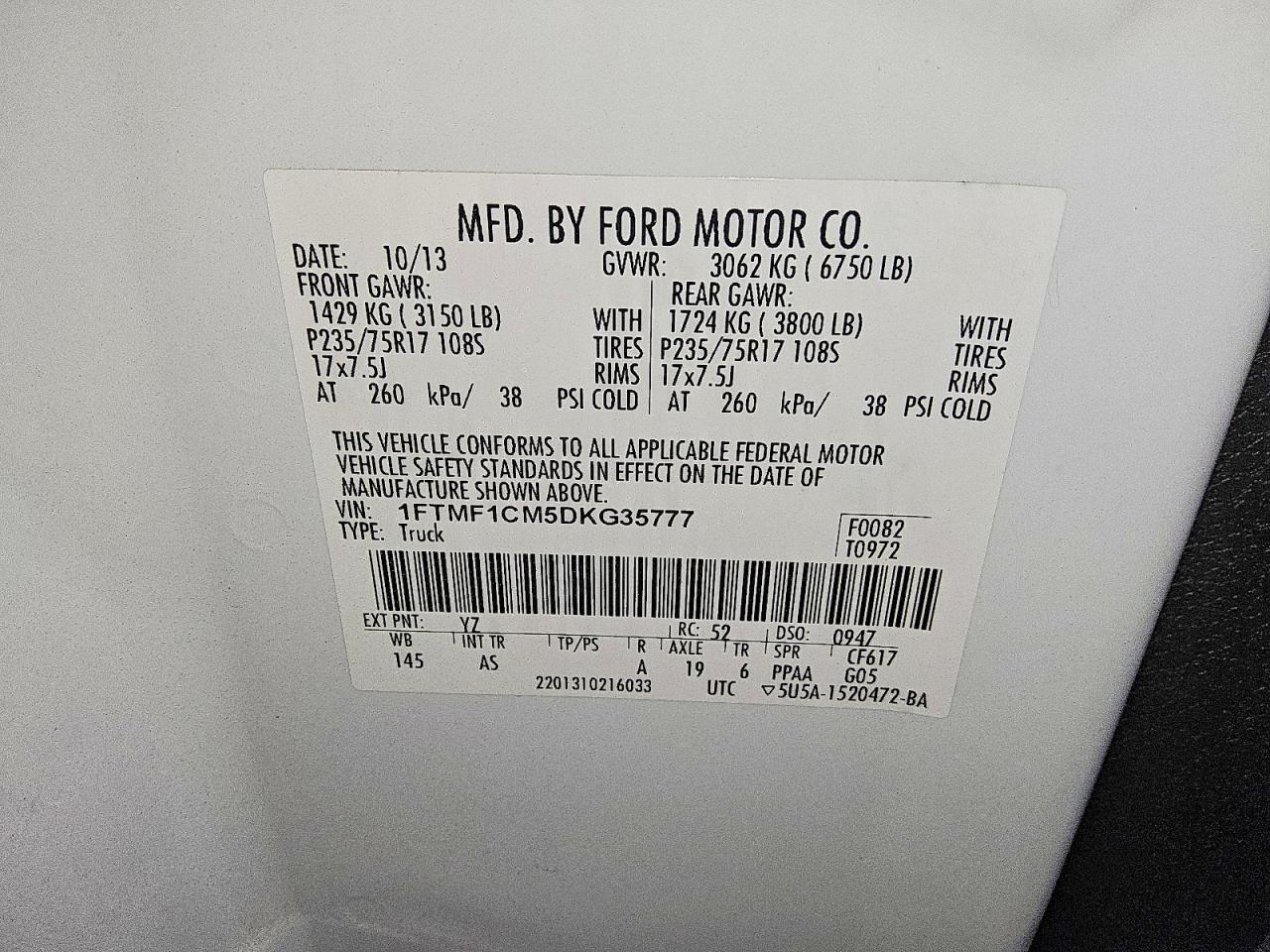 2013 Ford F150 White vin: 1FTMF1CM5DKG35777