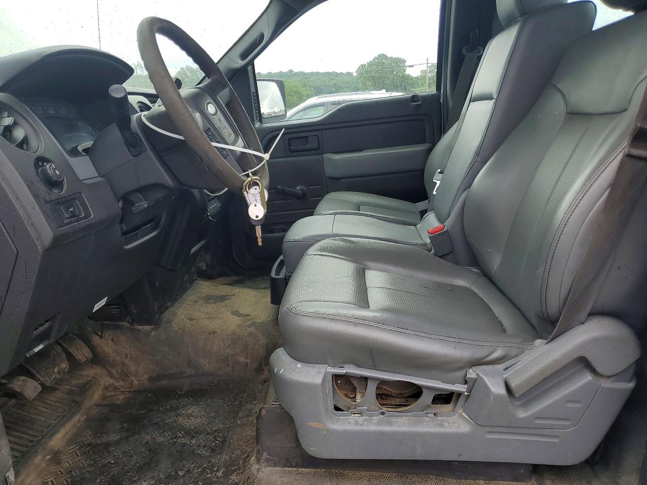 2014 Ford F150 White vin: 1FTMF1CM5EFC97095
