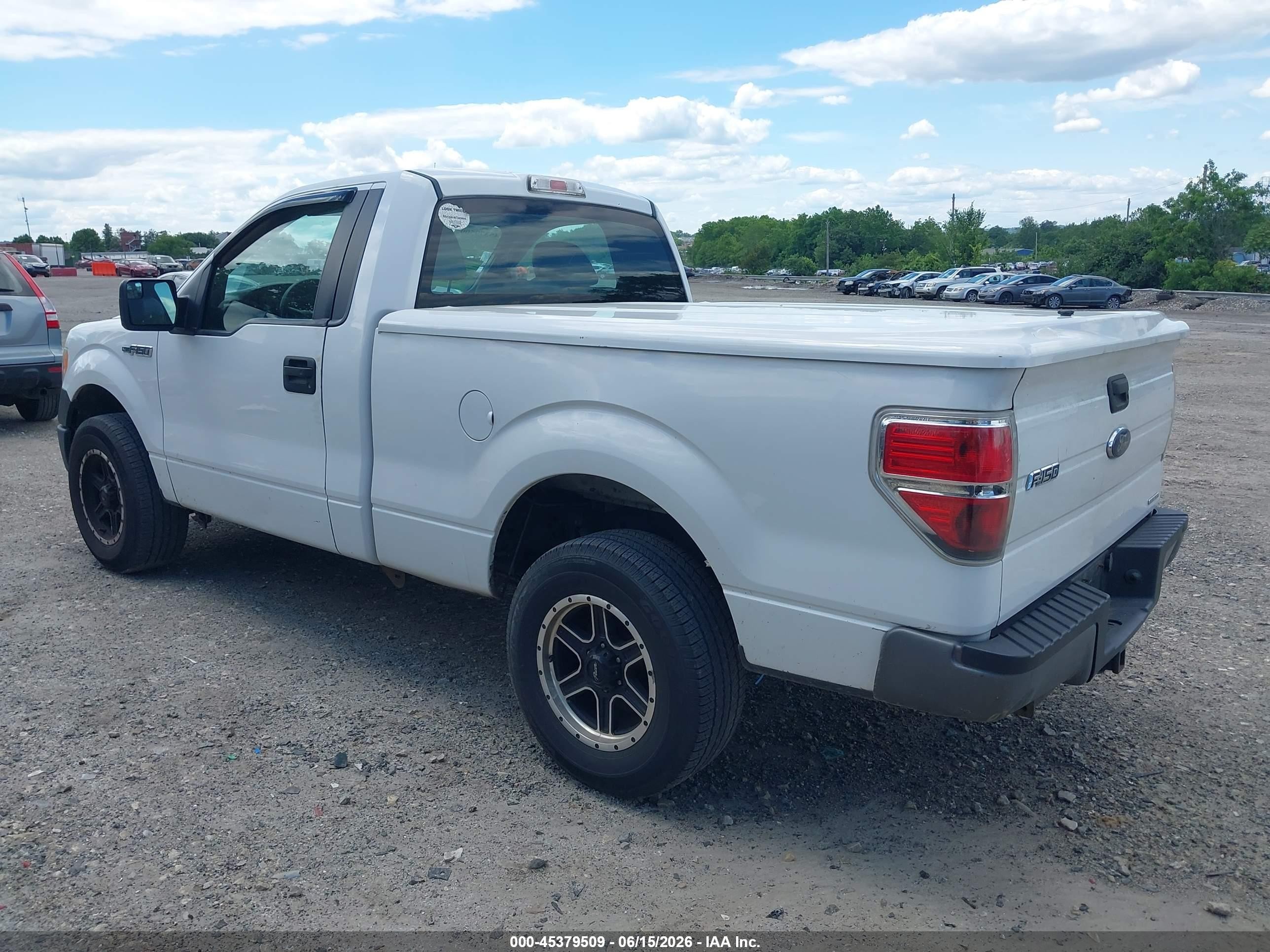 2014 Ford F-150 Xl White vin: 1FTMF1CM5EFD03820