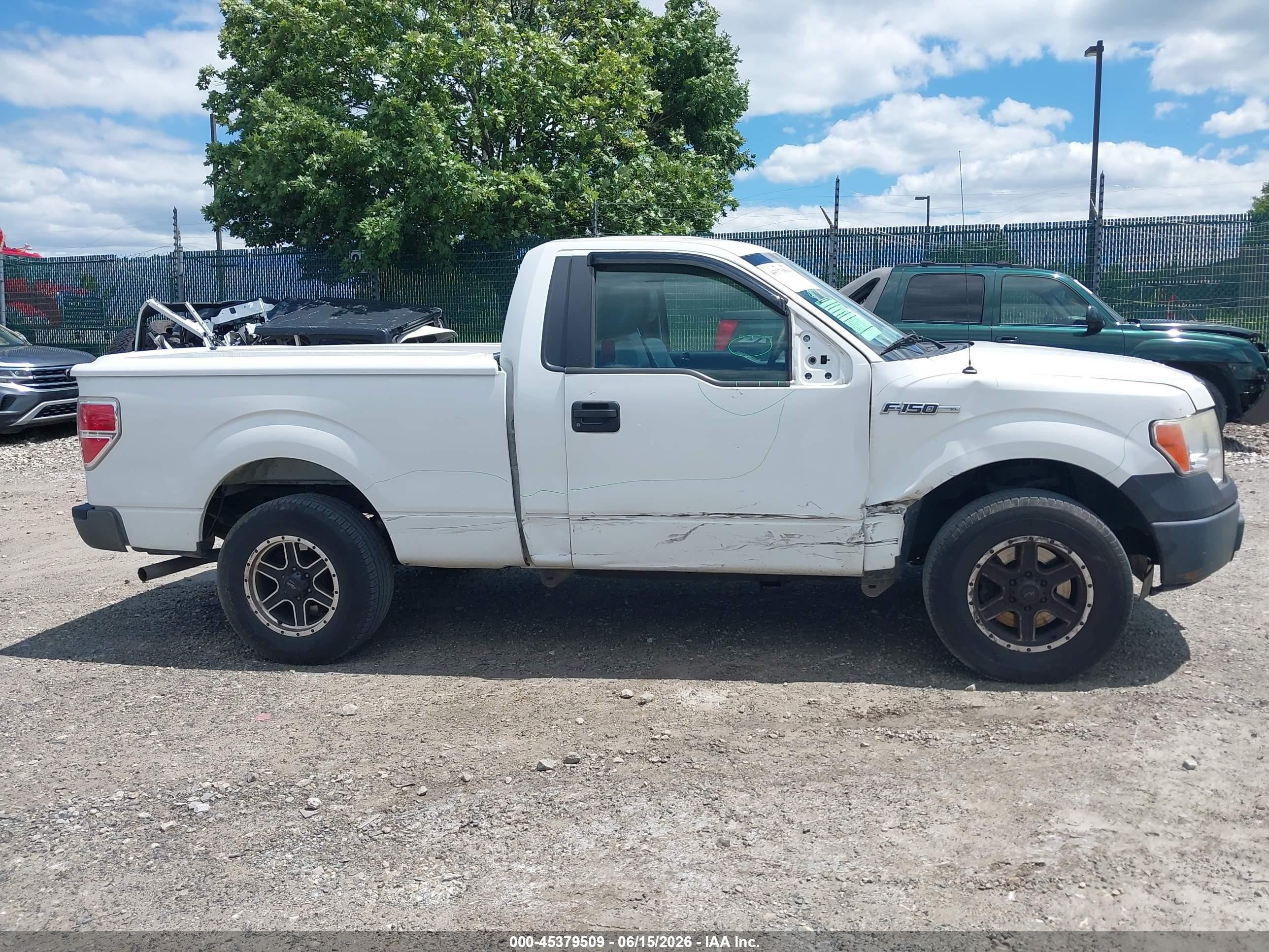 2014 Ford F-150 Xl White vin: 1FTMF1CM5EFD03820