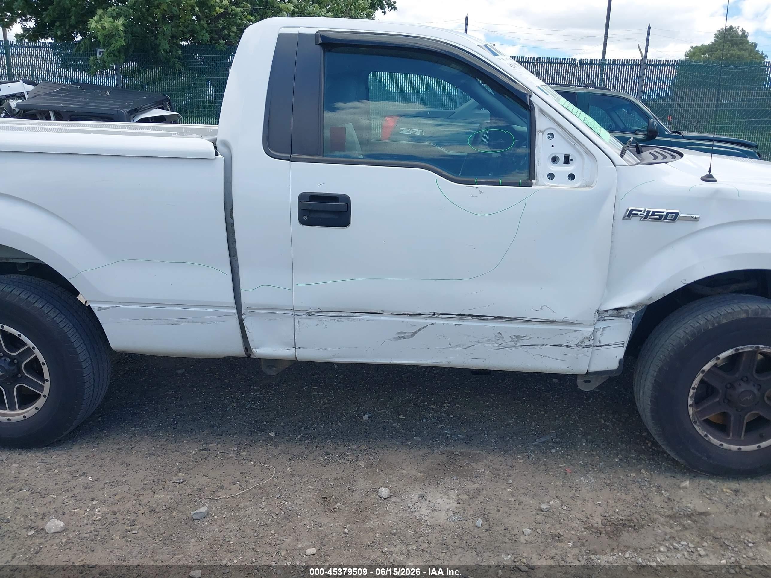 2014 Ford F-150 Xl White vin: 1FTMF1CM5EFD03820