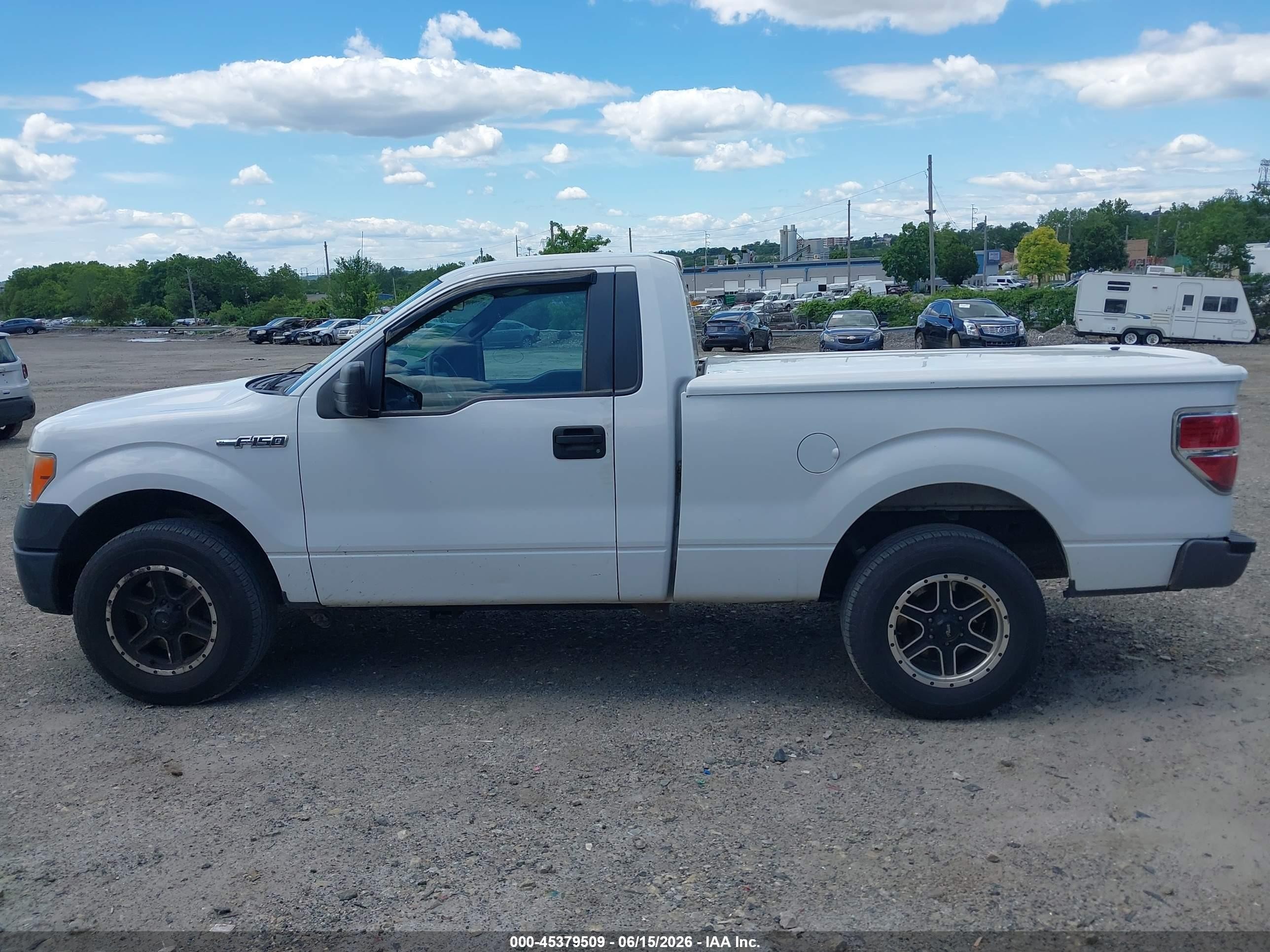 2014 Ford F-150 Xl White vin: 1FTMF1CM5EFD03820