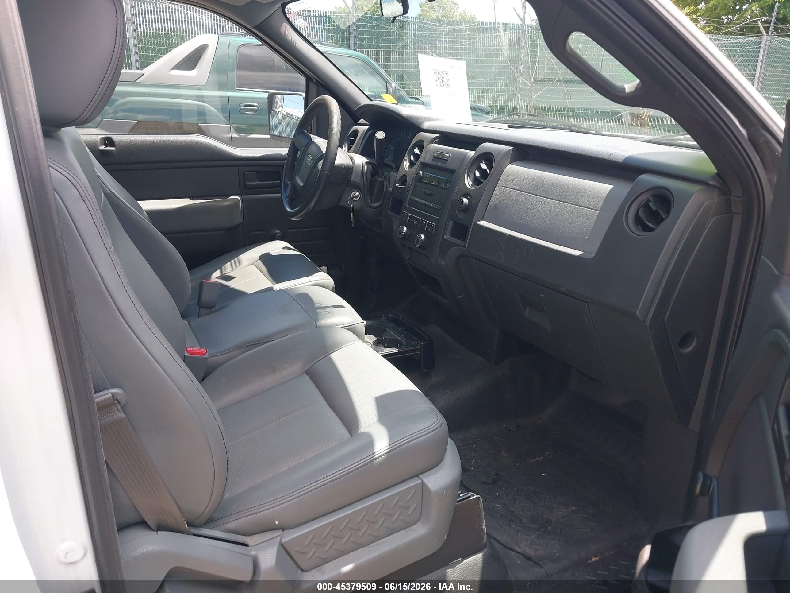 2014 Ford F-150 Xl White vin: 1FTMF1CM5EFD03820