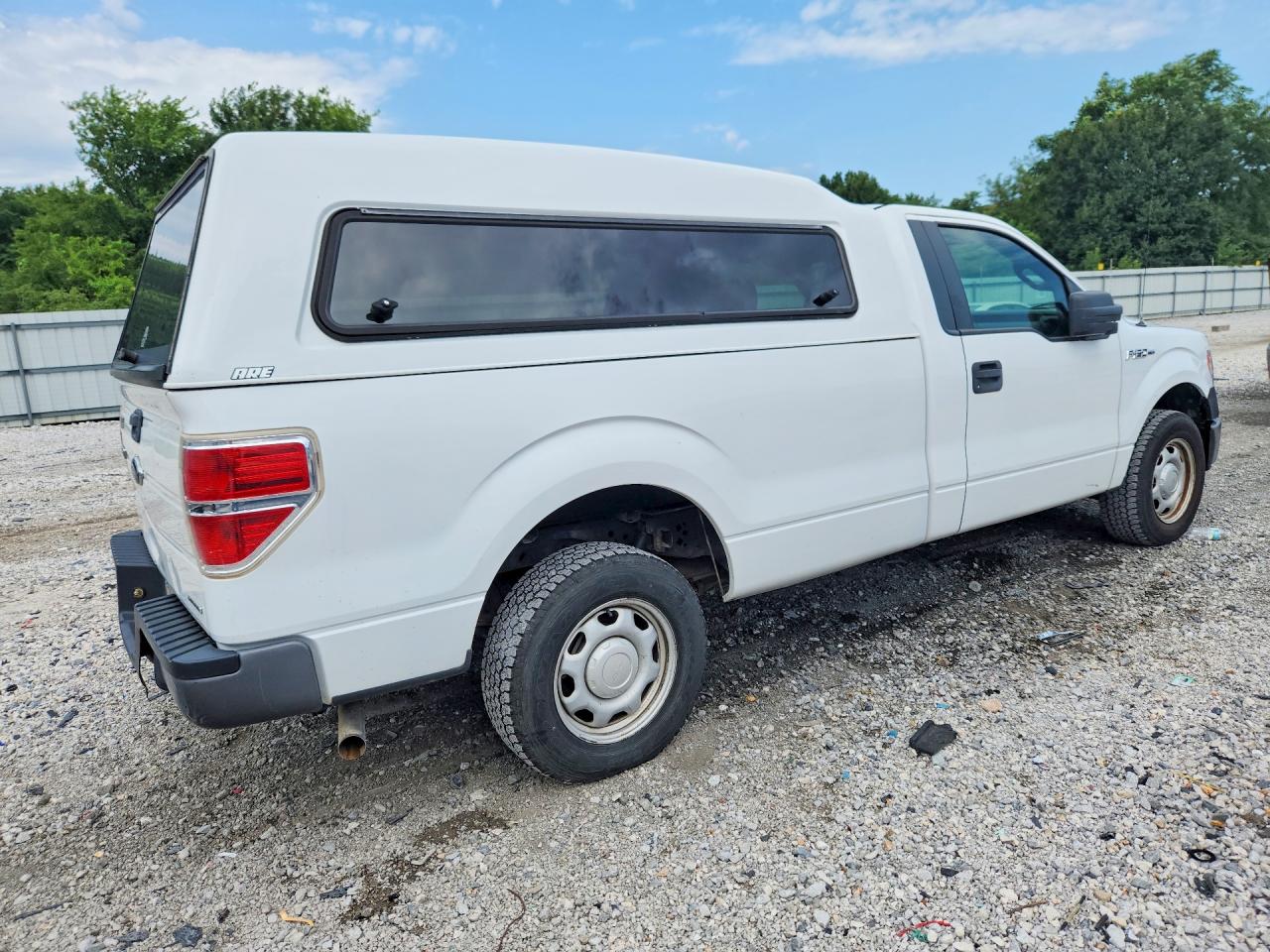 2014 Ford F150 White vin: 1FTMF1CM5EKD77343
