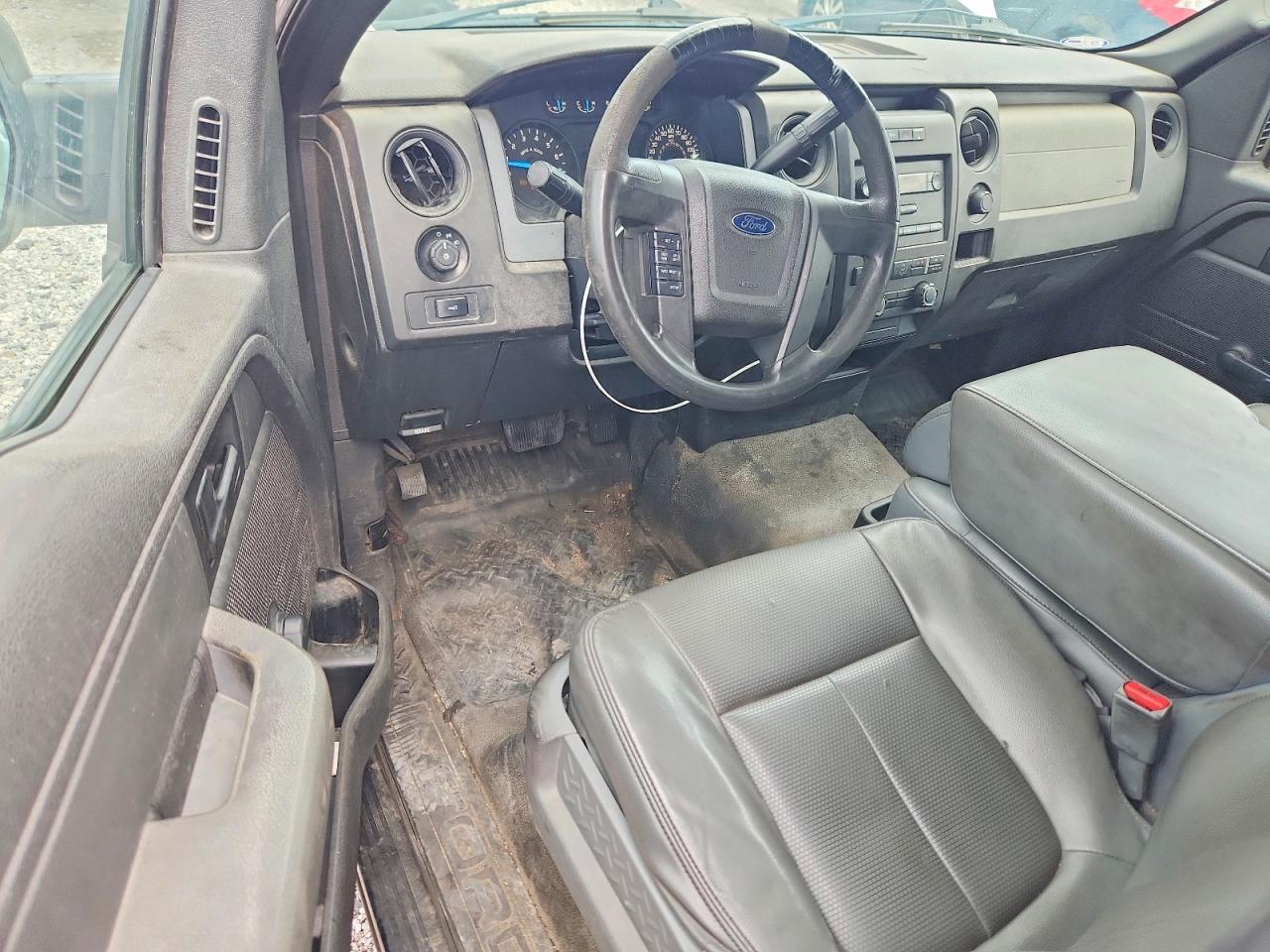 2014 Ford F150 White vin: 1FTMF1CM5EKD77343