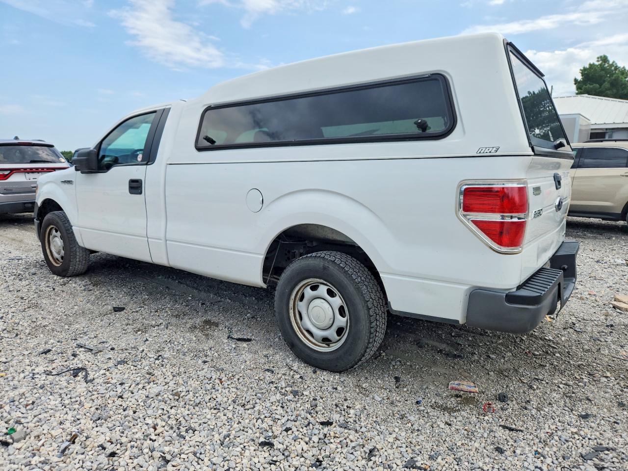 2014 Ford F150 White vin: 1FTMF1CM5EKD77343