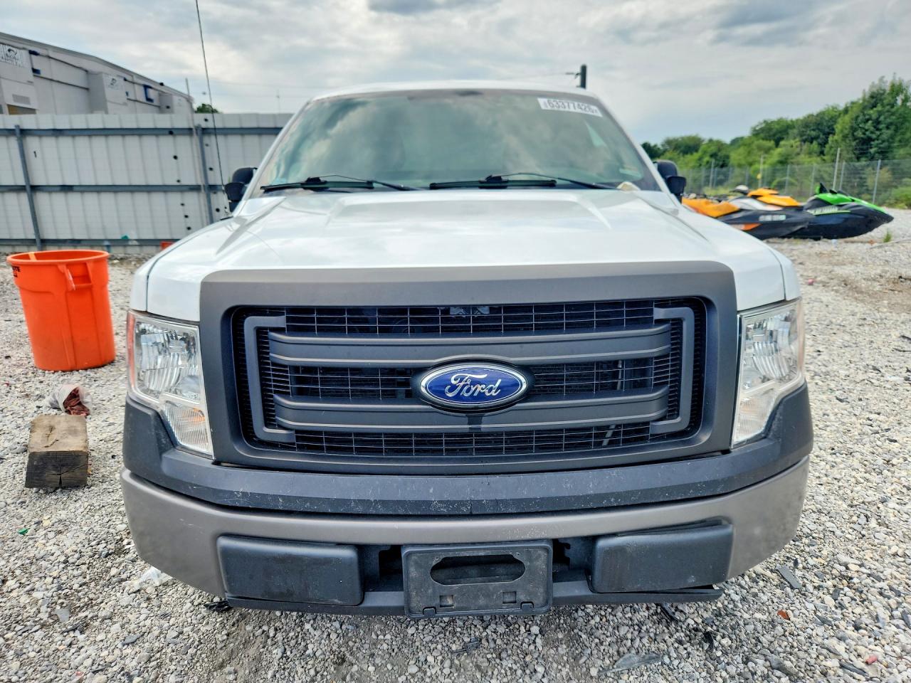 2014 Ford F150 White vin: 1FTMF1CM5EKD77343