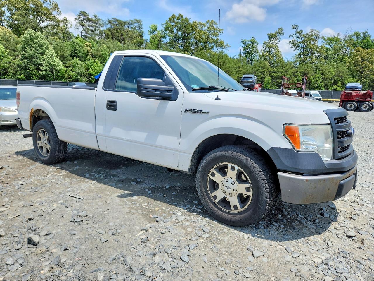 2014 Ford F150 White vin: 1FTMF1CM5EKD93378