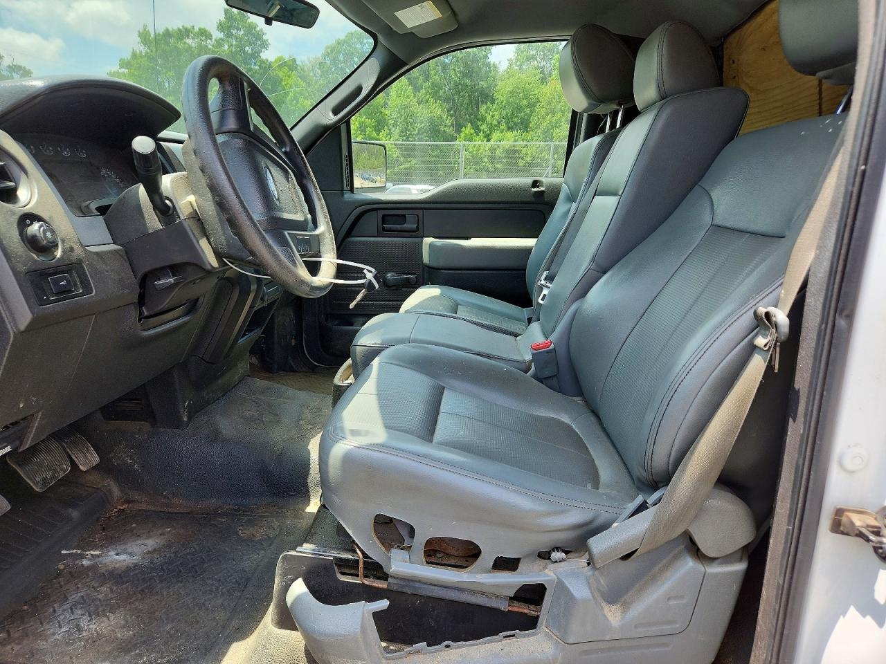 2014 Ford F150 White vin: 1FTMF1CM5EKD93378