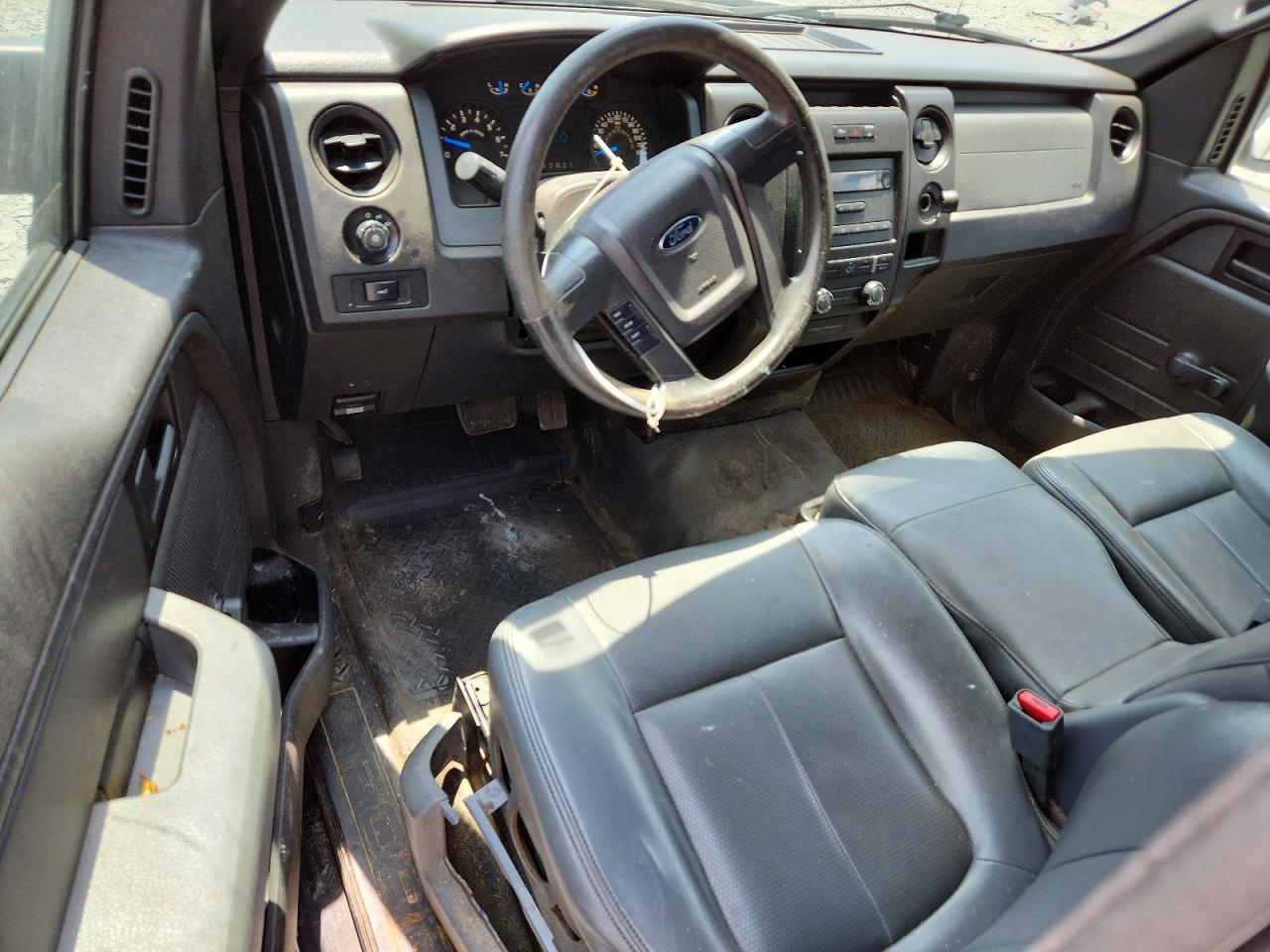 2014 Ford F150 White vin: 1FTMF1CM5EKD93378