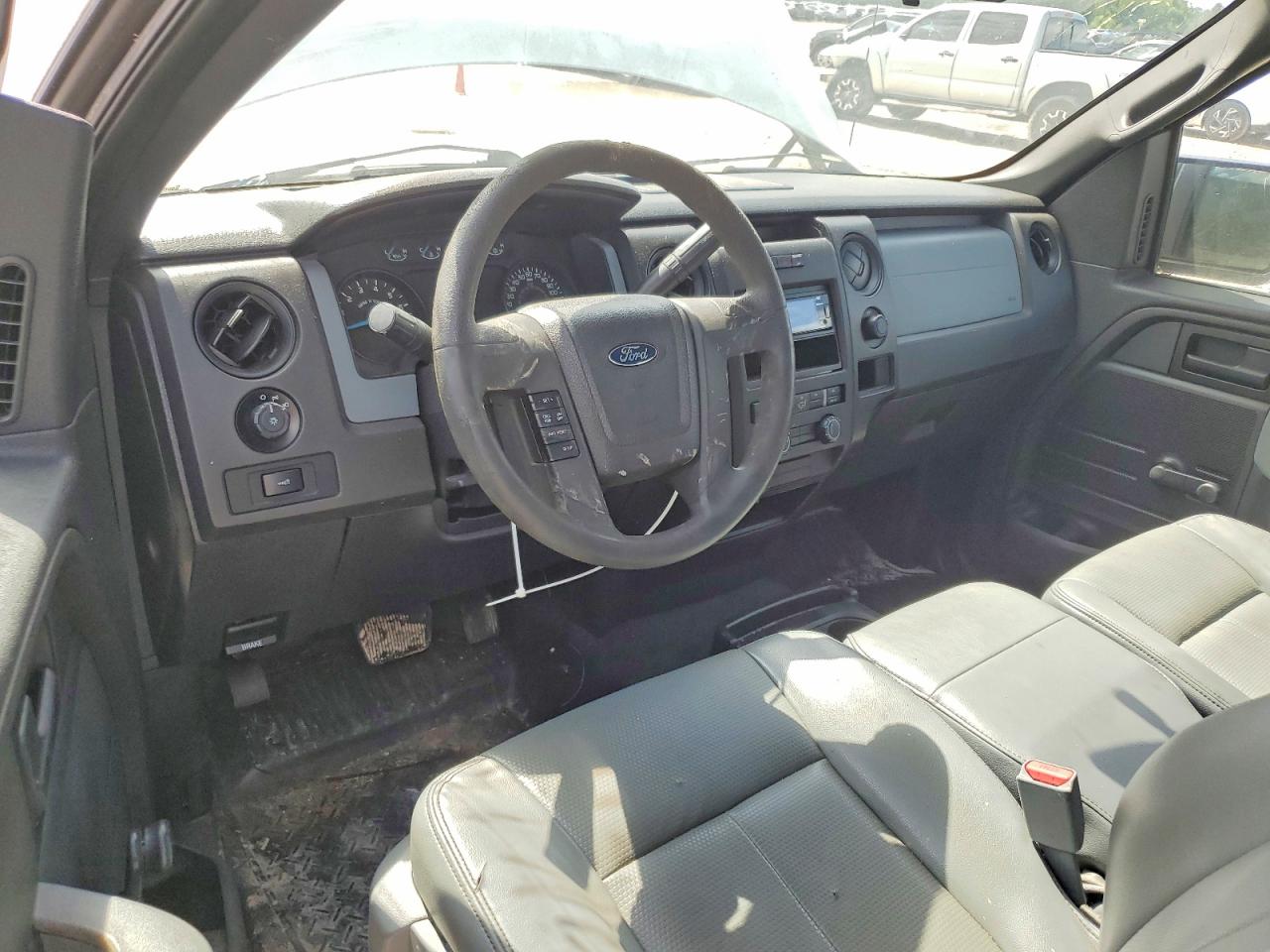 2014 Ford F150 White vin: 1FTMF1CM5EKE11166