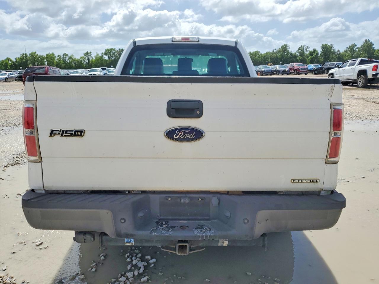2014 Ford F150 White vin: 1FTMF1CM5EKE11166