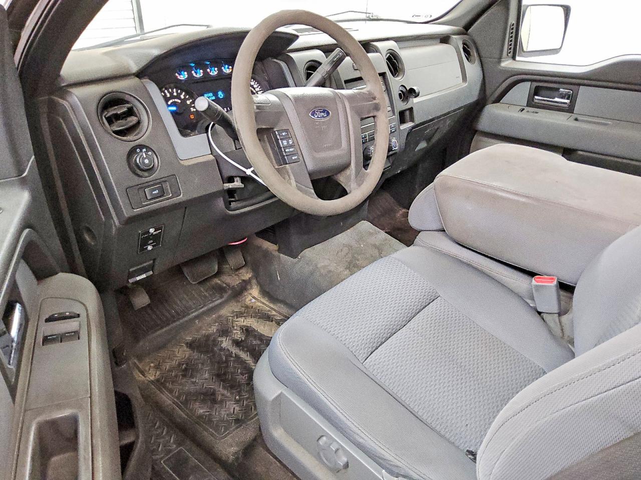 2014 Ford F150 Белый vin: 1FTMF1CM5EKE24984