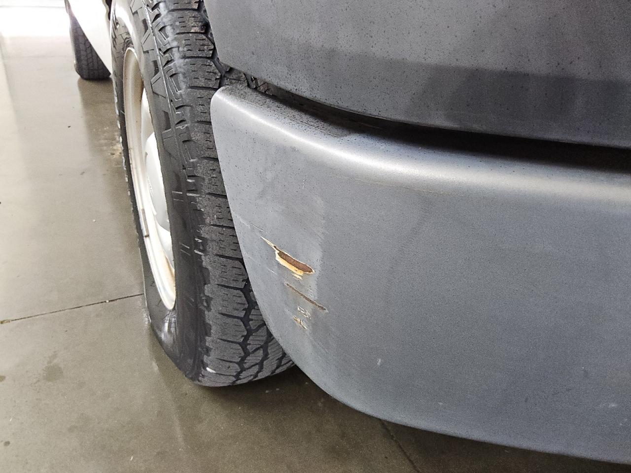 2014 Ford F150 Белый vin: 1FTMF1CM5EKE24984 Damage: Front Metal Bumper Painted, Multiple Scratches Heavy, 4