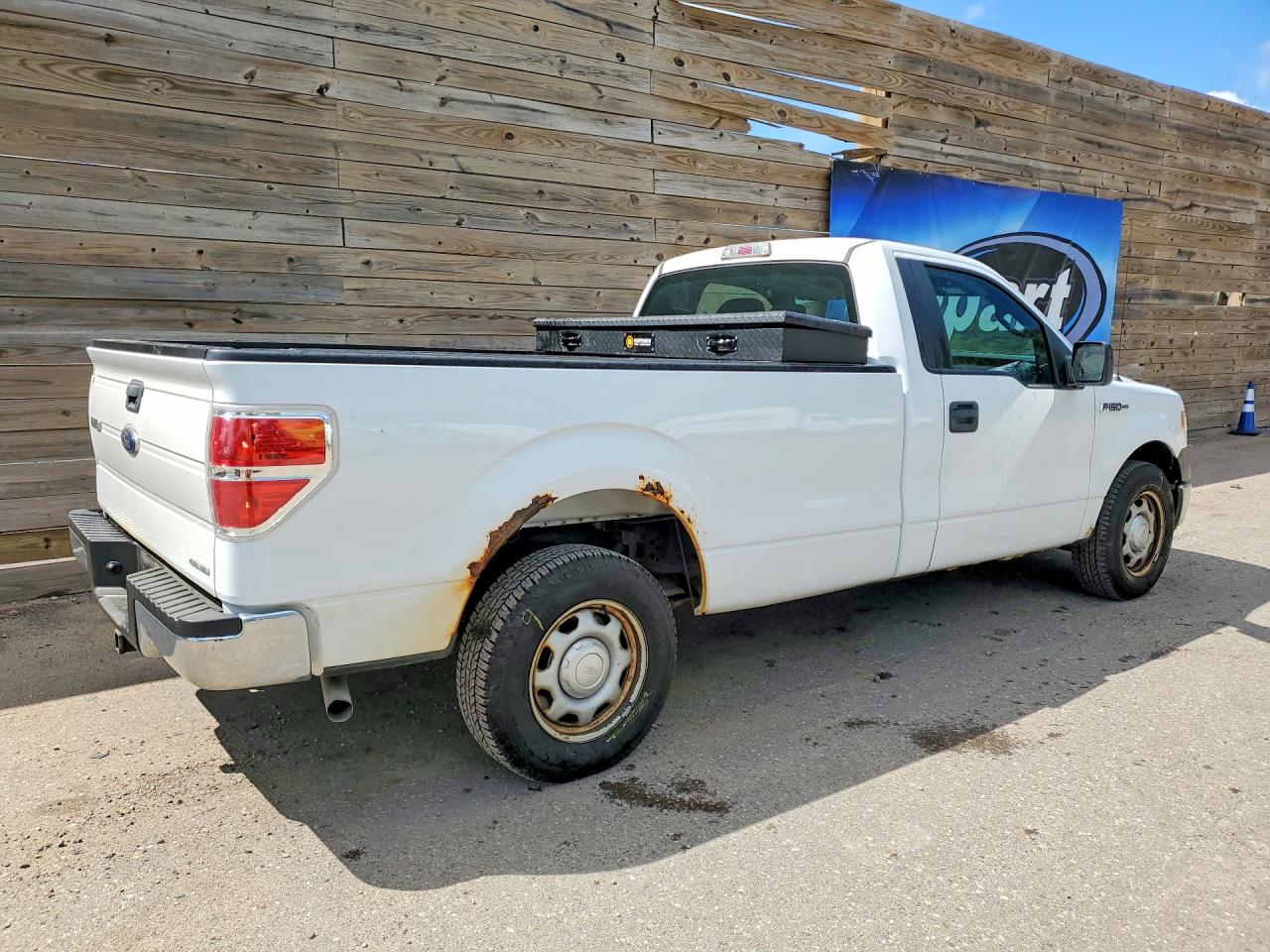 2014 Ford F150 White vin: 1FTMF1CM5EKF54442