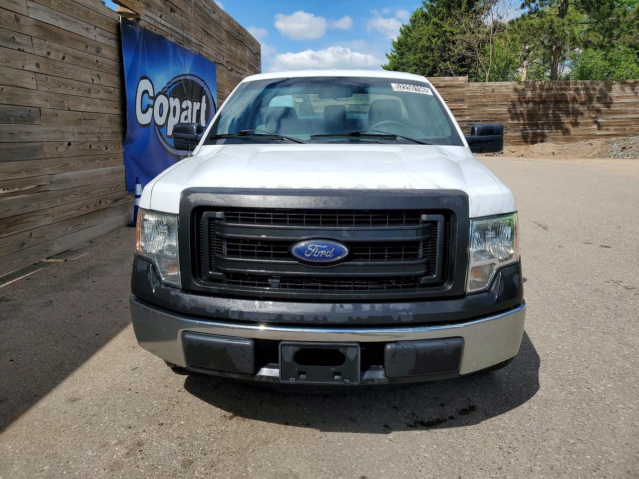 2014 Ford F150 White vin: 1FTMF1CM5EKF54442