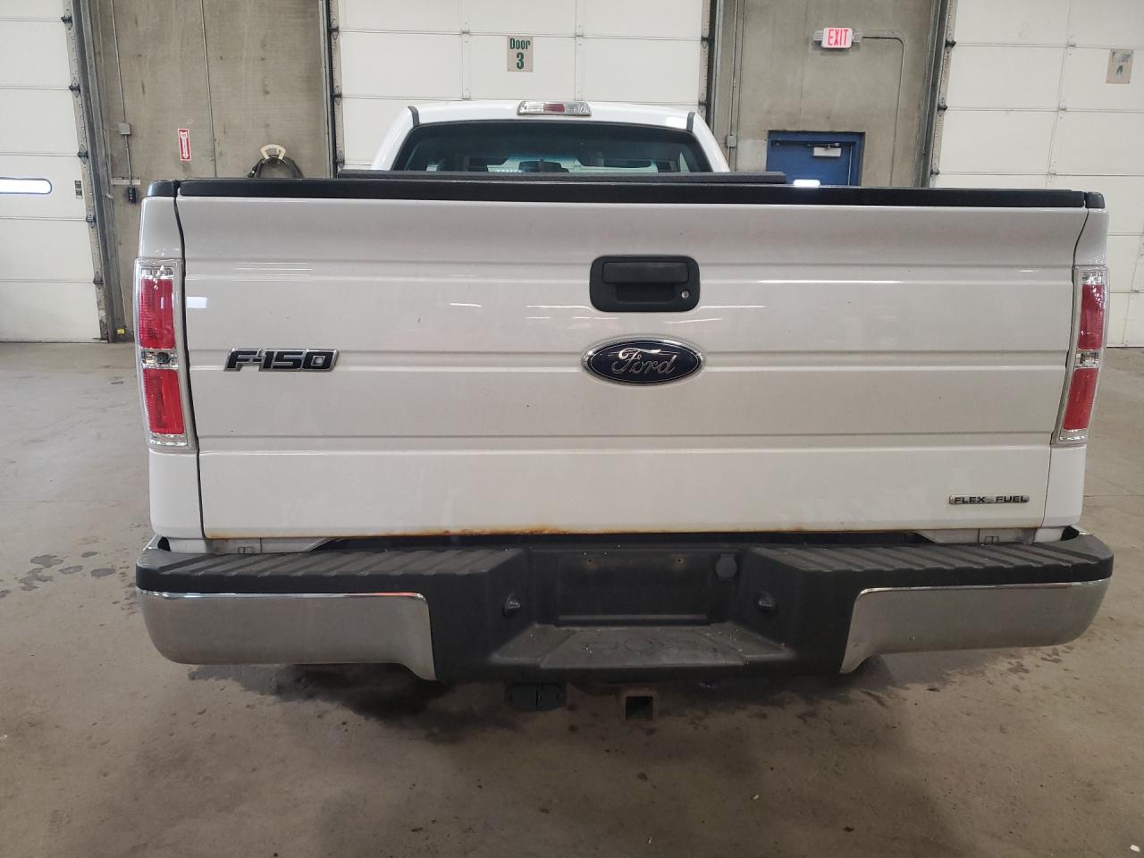 2014 Ford F150 White vin: 1FTMF1CM5EKF54442 Damage: Tailgate, Rust, > 12 Inches
