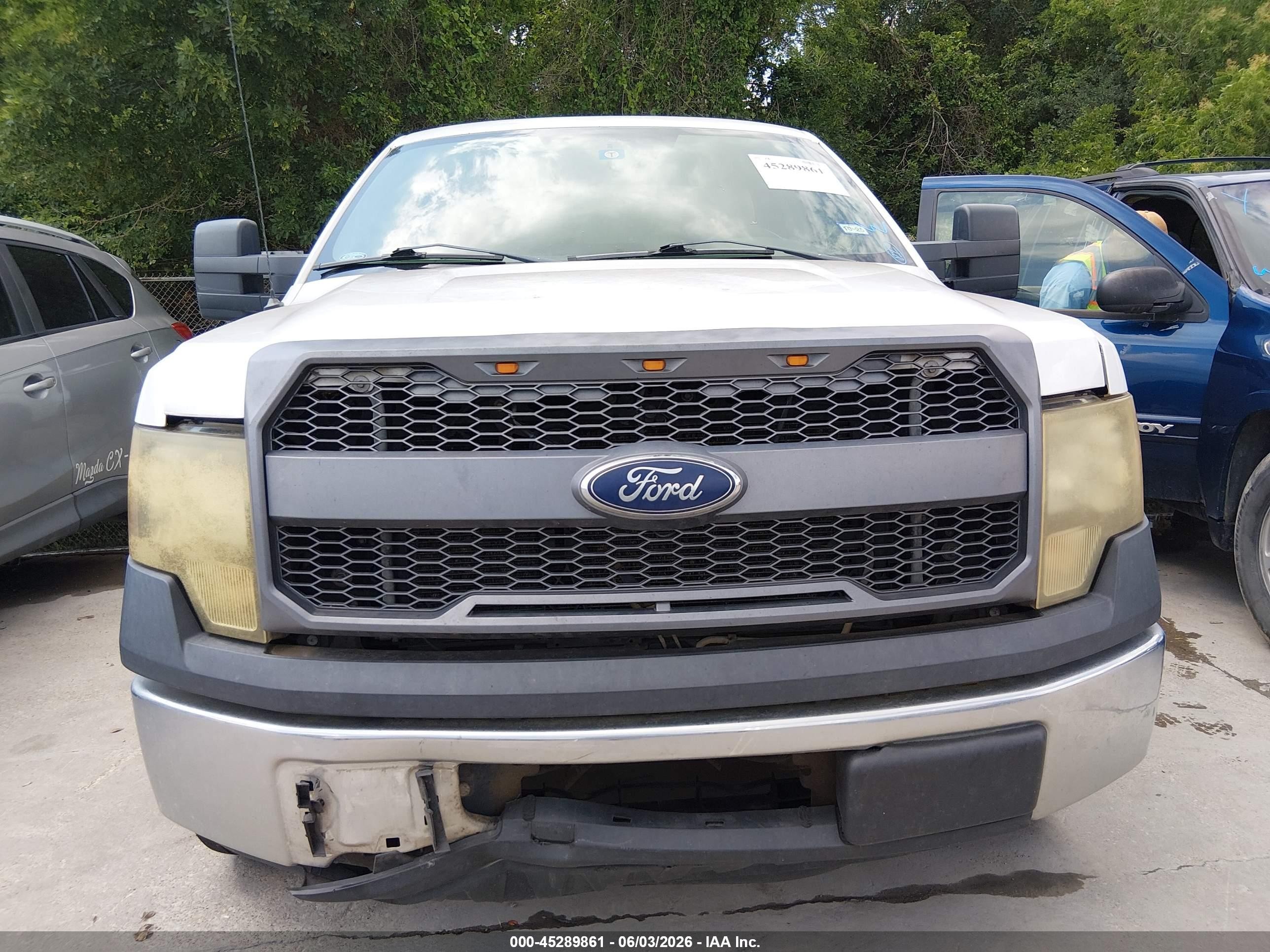 2014 Ford F-150 Xl White vin: 1FTMF1CM5EKF77705