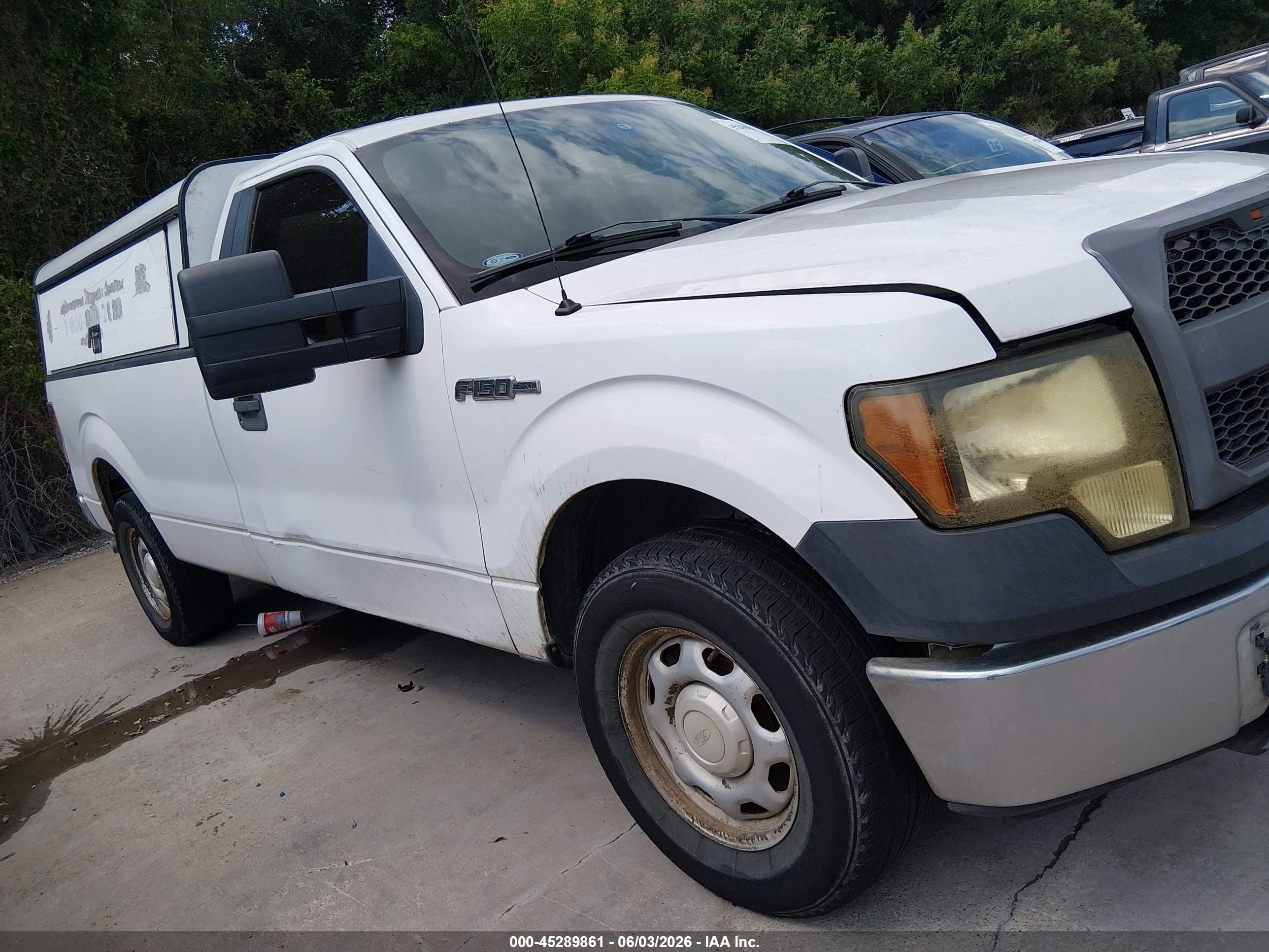 2014 Ford F-150 Xl White vin: 1FTMF1CM5EKF77705
