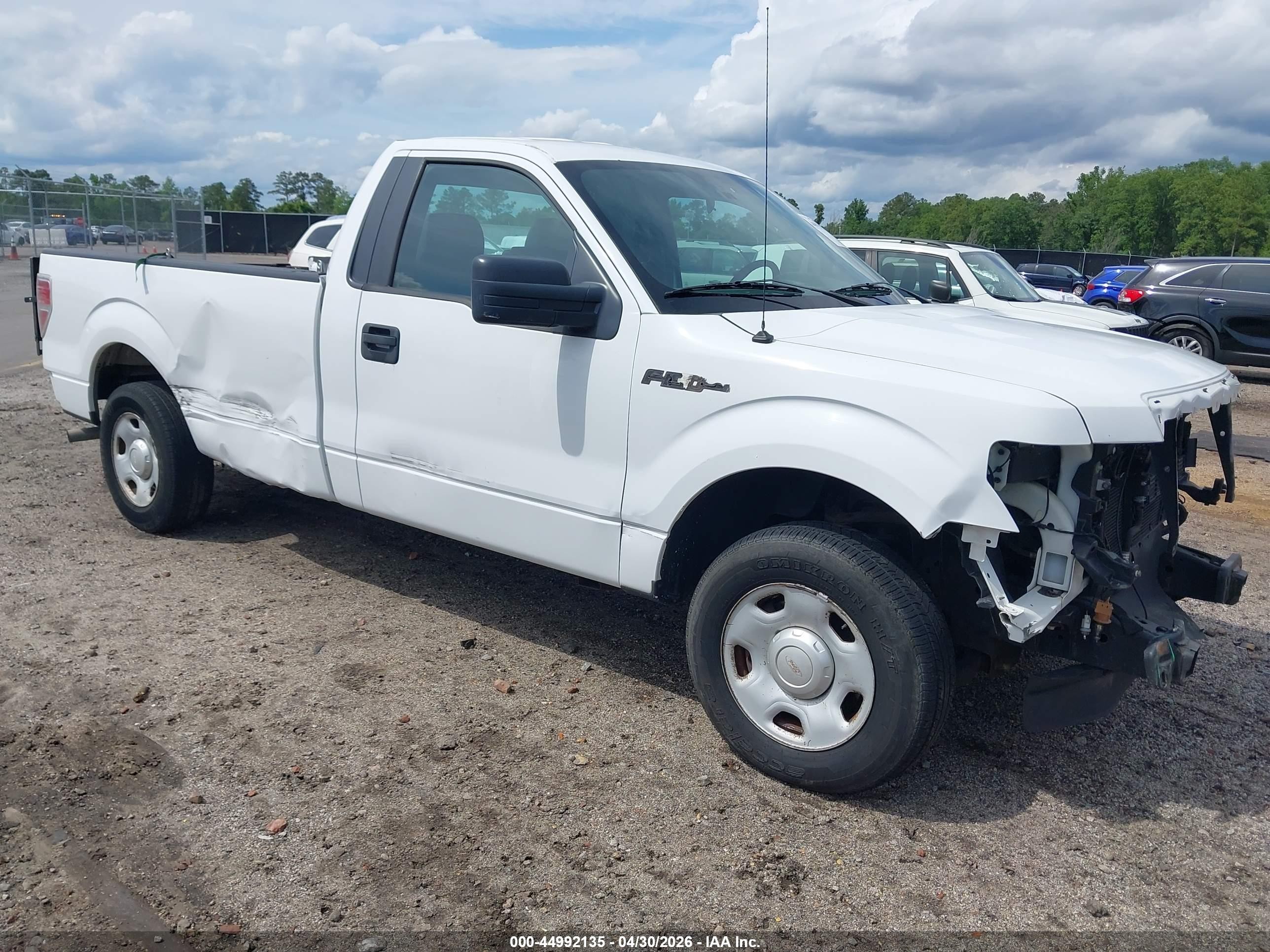 2014 Ford F-150 Xl White vin: 1FTMF1CM5EKG35540