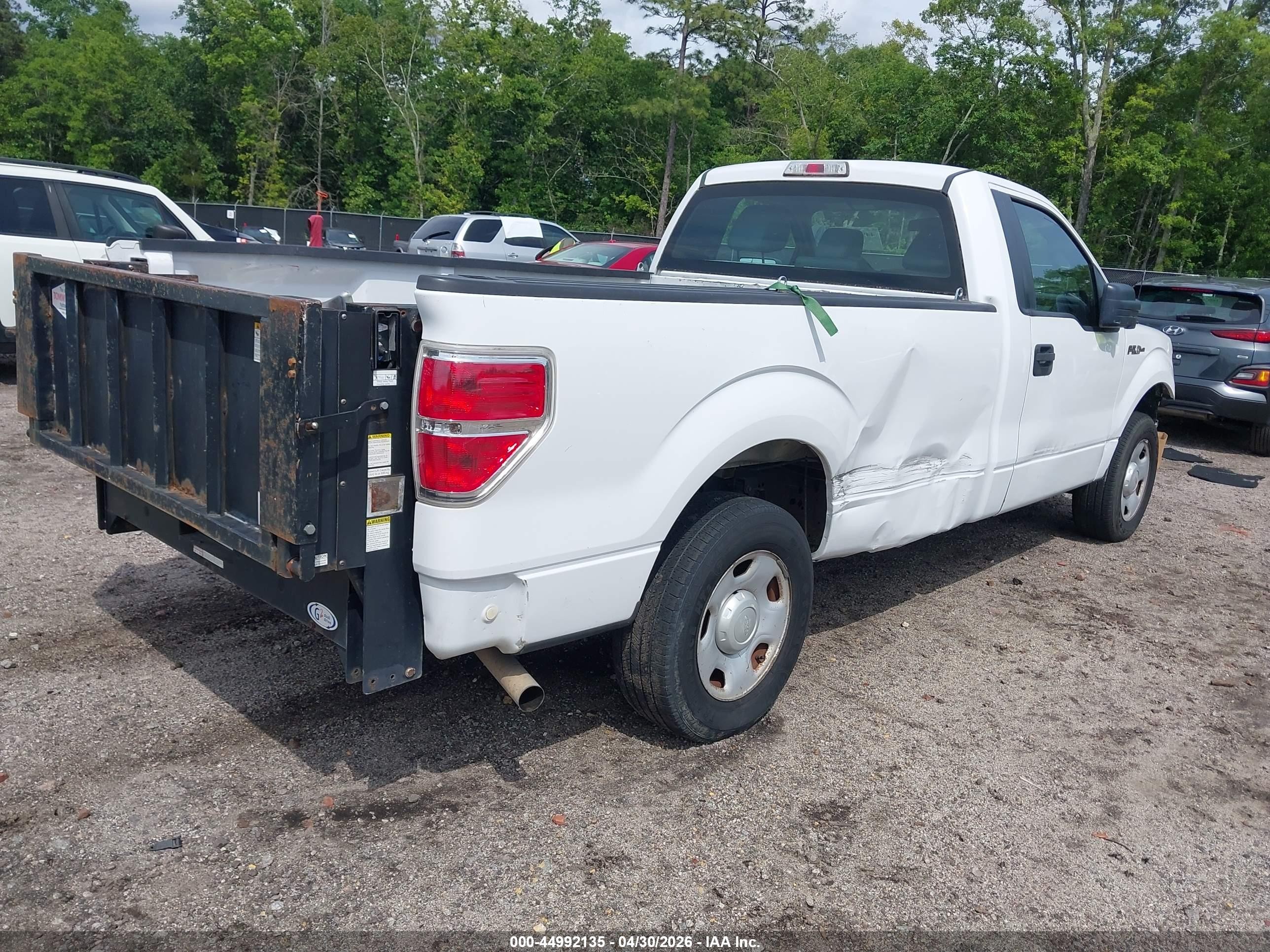 2014 Ford F-150 Xl White vin: 1FTMF1CM5EKG35540