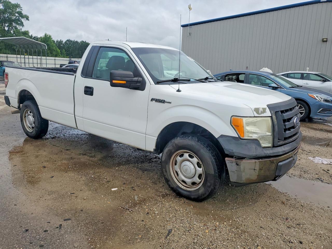 2011 Ford F150 White vin: 1FTMF1CM6BKD07457