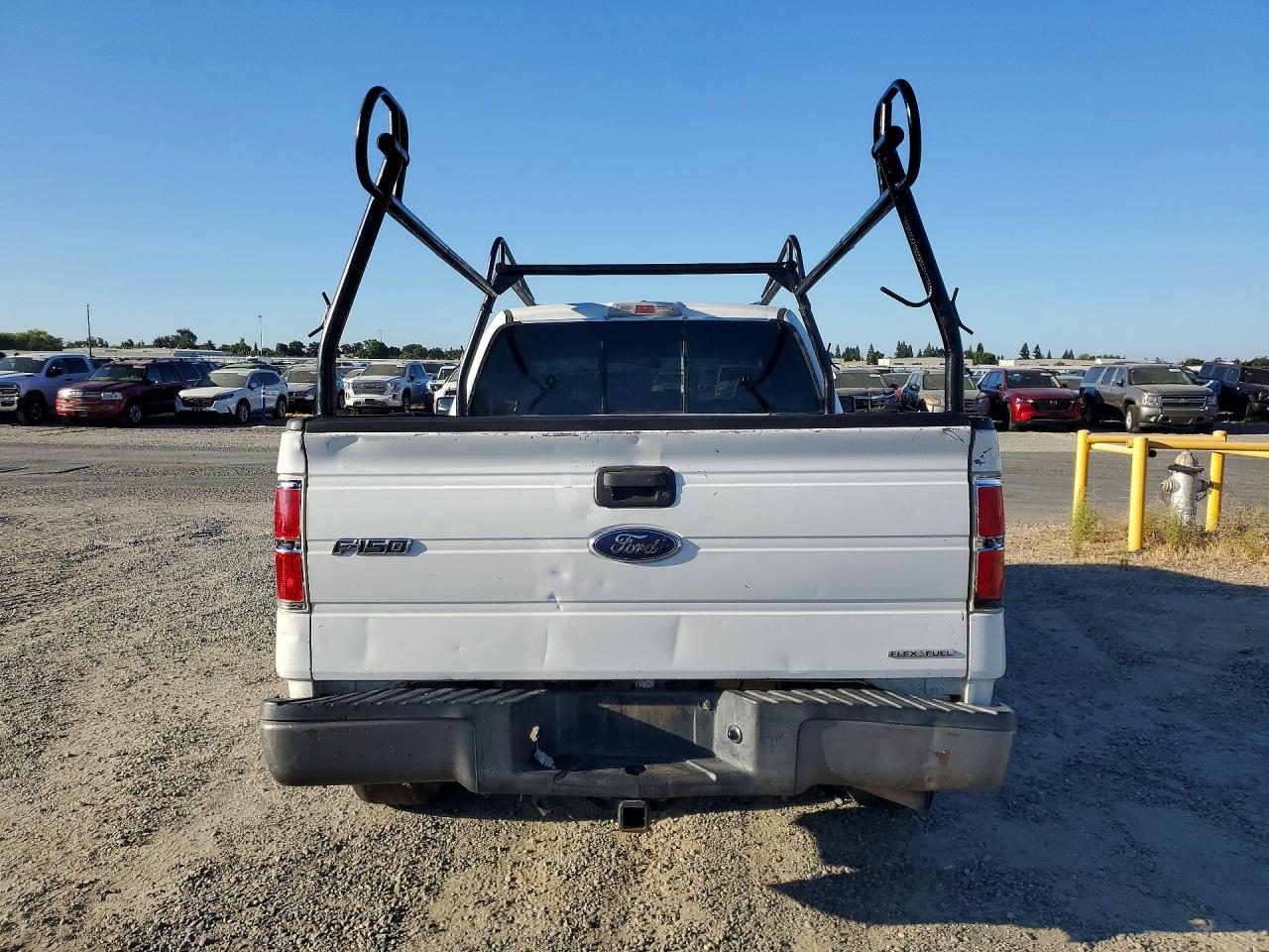 2011 Ford F150 White vin: 1FTMF1CM6BKD22833