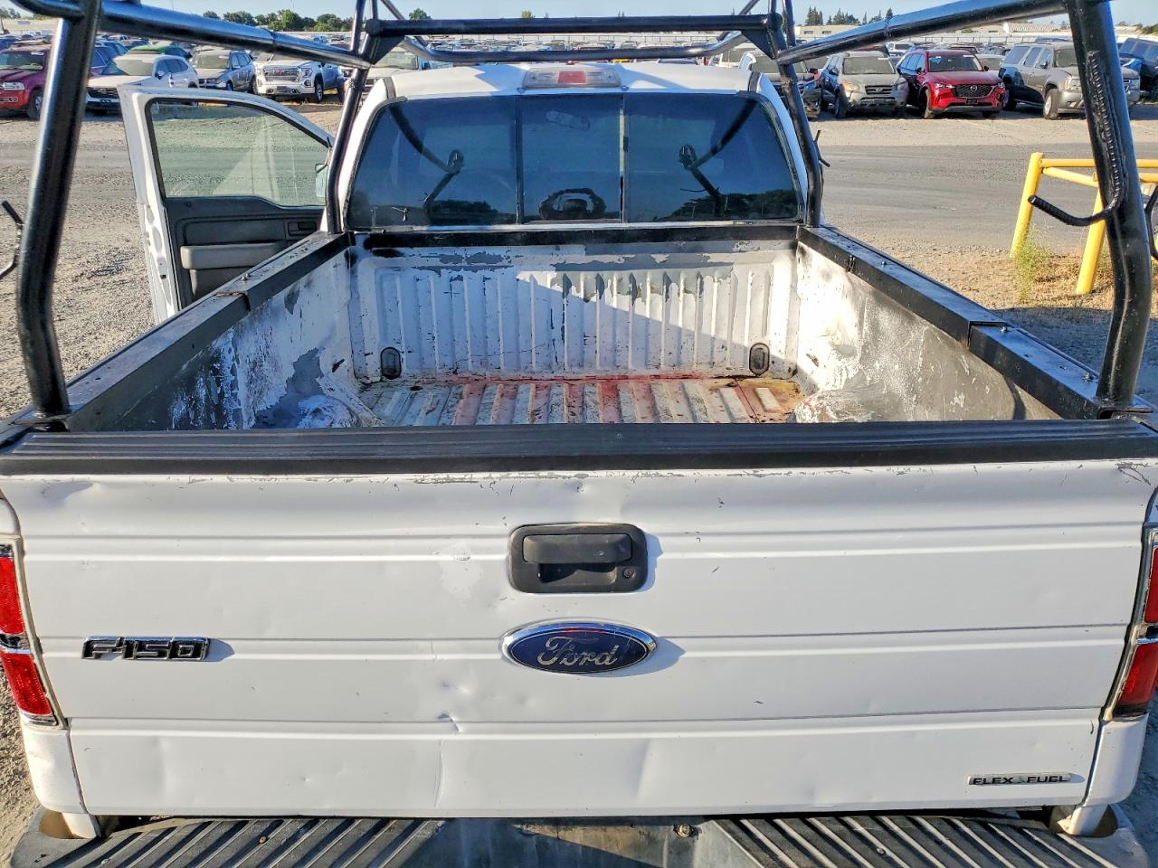 2011 Ford F150 White vin: 1FTMF1CM6BKD22833
