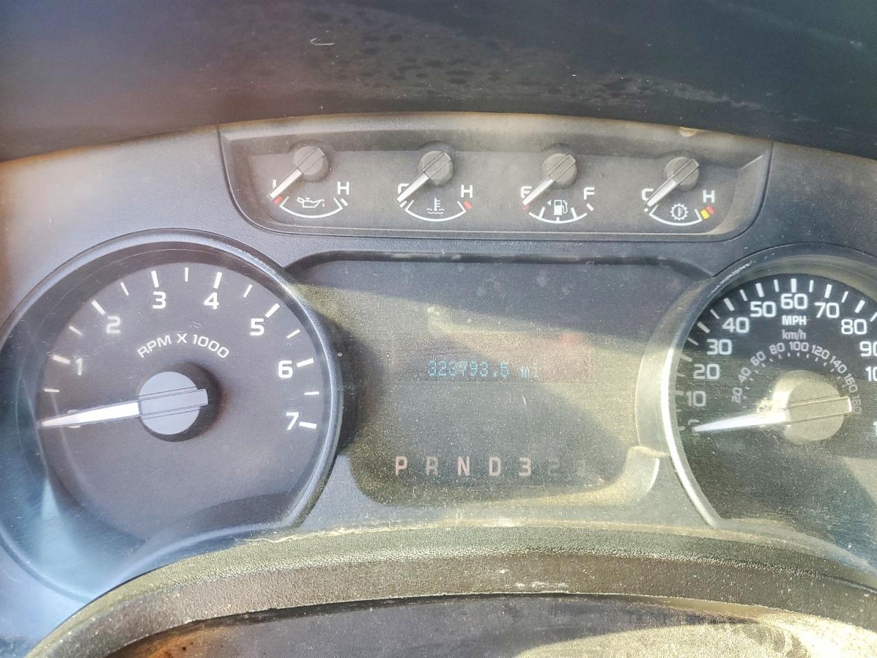 2011 Ford F150 White vin: 1FTMF1CM6BKD22833