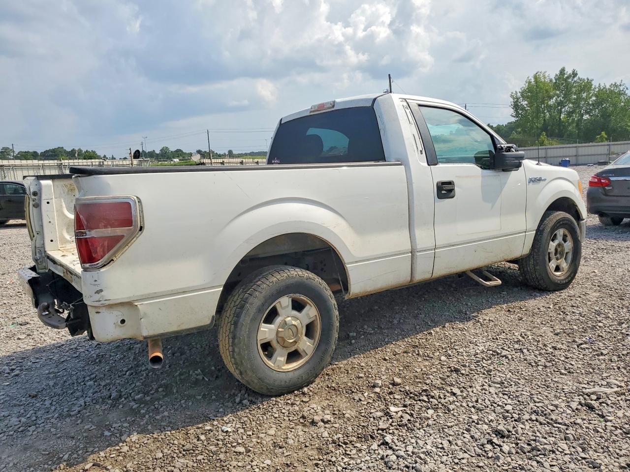 2011 Ford F150 White vin: 1FTMF1CM6BKD31564