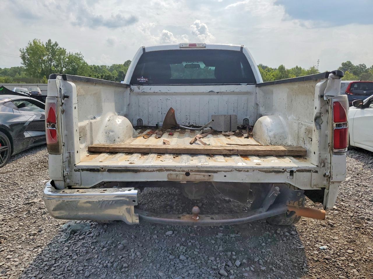 2011 Ford F150 White vin: 1FTMF1CM6BKD31564
