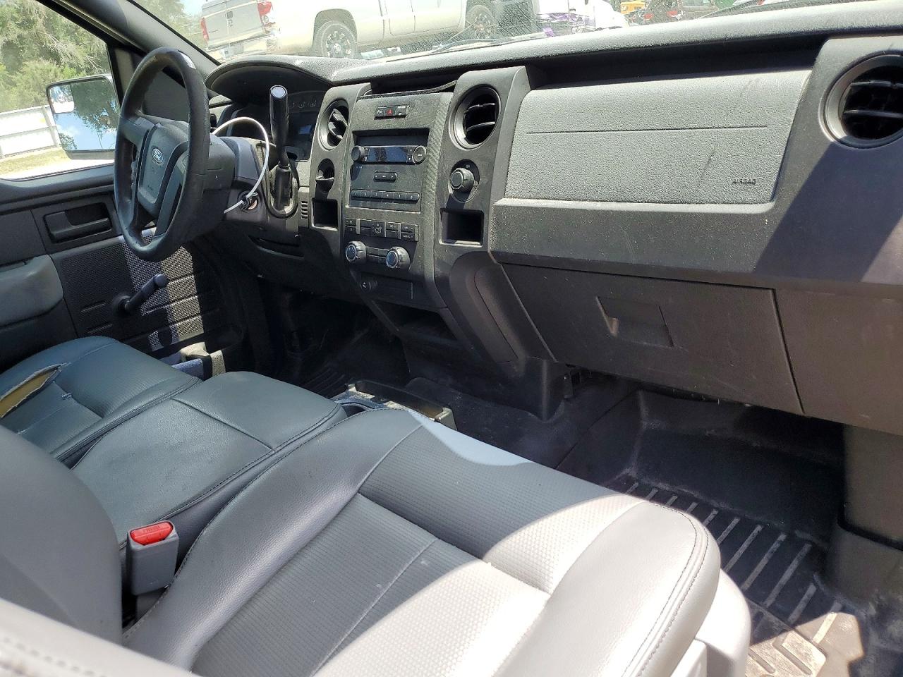 2011 Ford F150 Black vin: 1FTMF1CM6BKD55623