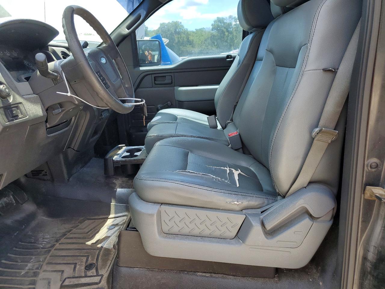 2011 Ford F150 Black vin: 1FTMF1CM6BKD55623