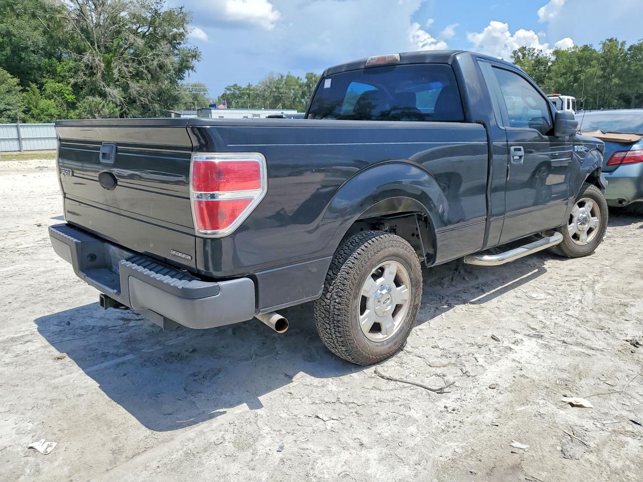 2011 Ford F150 Black vin: 1FTMF1CM6BKD55623
