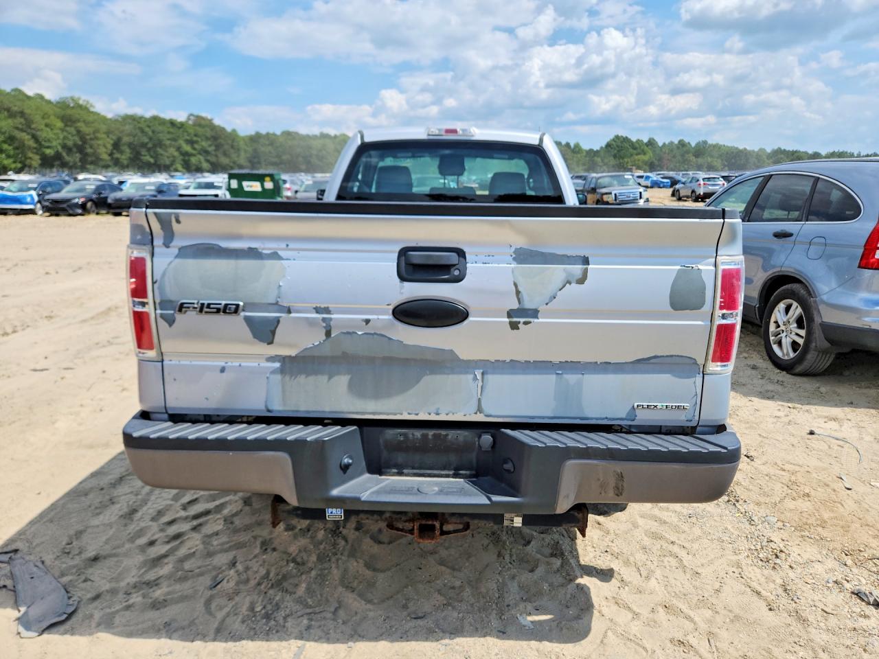 2011 Ford F150 Silver vin: 1FTMF1CM6BKD82918