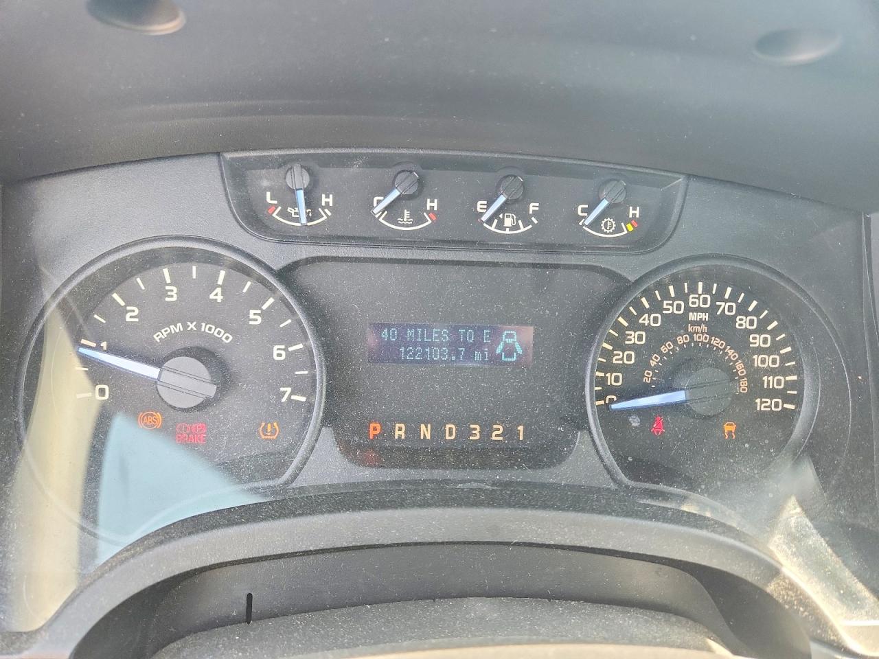 2011 Ford F150 Silver vin: 1FTMF1CM6BKD82918