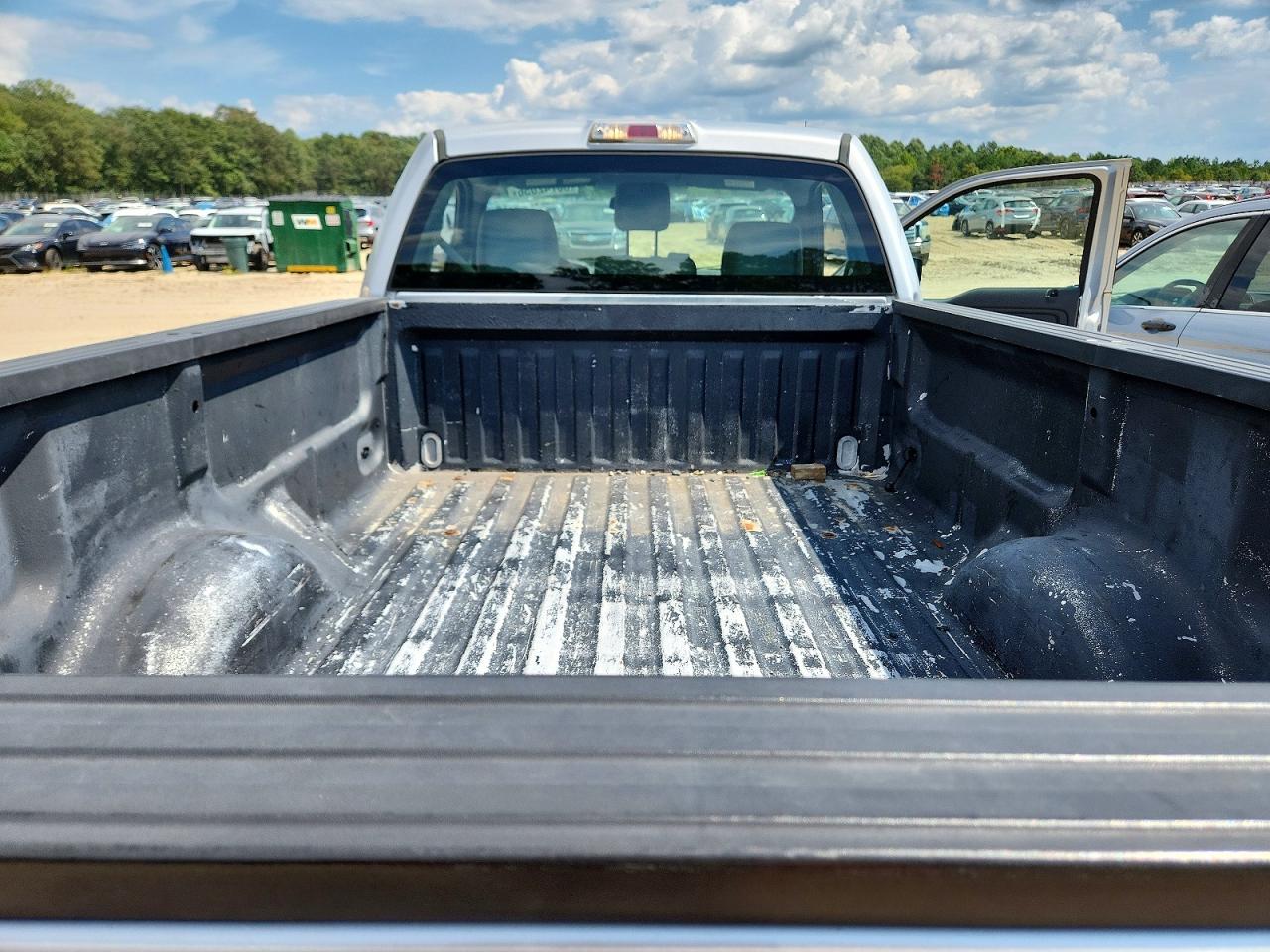 2011 Ford F150 Silver vin: 1FTMF1CM6BKD82918