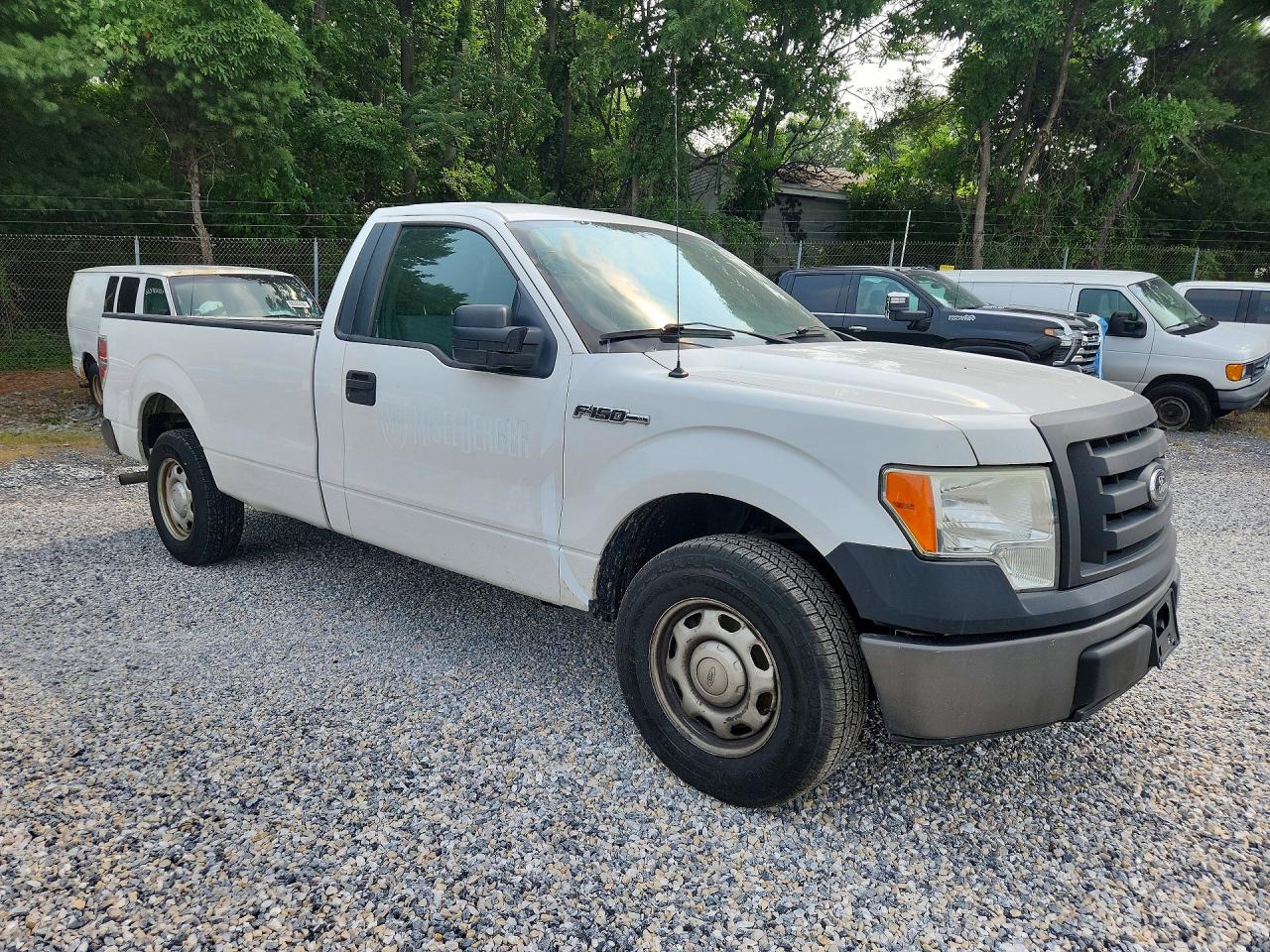 2012 Ford F150 White vin: 1FTMF1CM6CKD45465