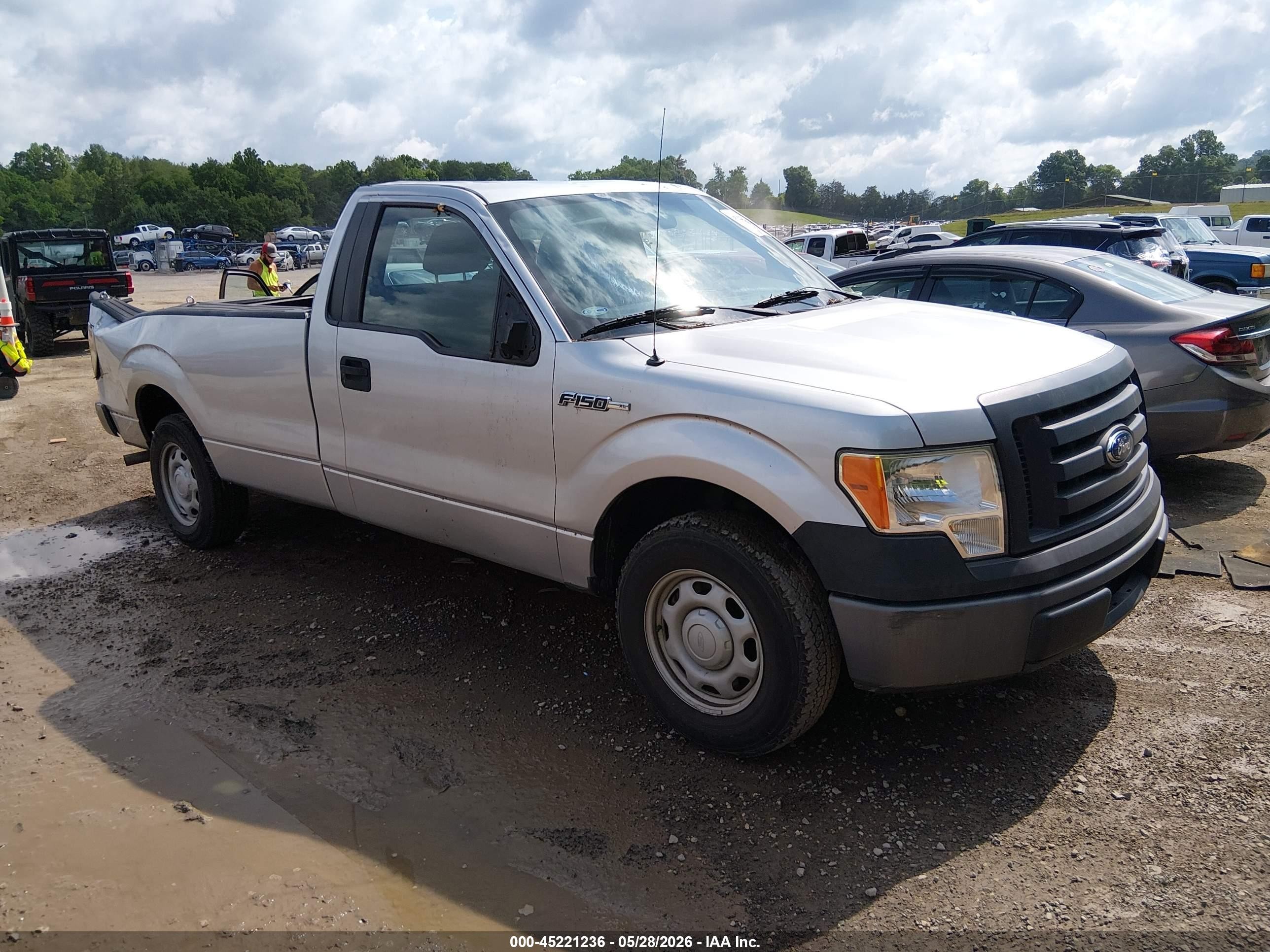 2012 Ford F-150 Xl Silver vin: 1FTMF1CM6CKE09245