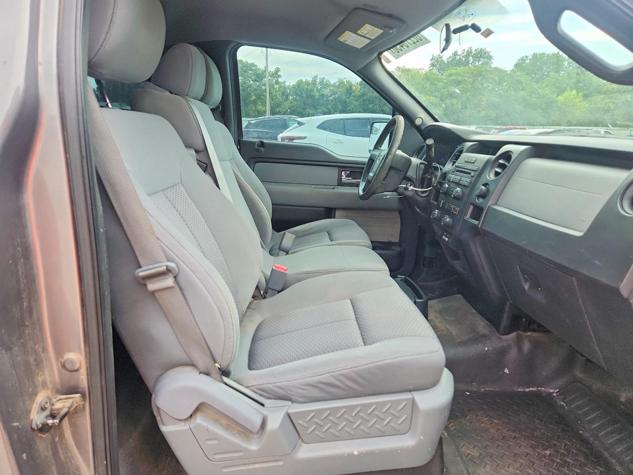 2013 Ford F150 Gray vin: 1FTMF1CM6DFB09392