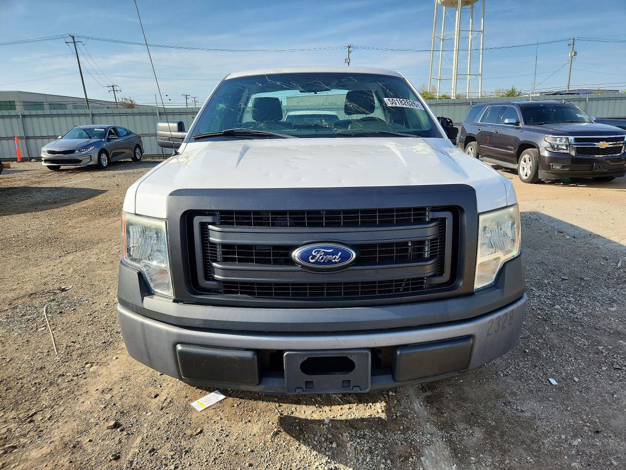 2013 Ford F150 White vin: 1FTMF1CM6DFD56850