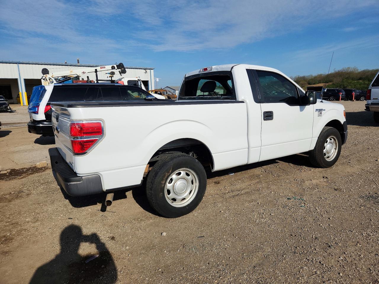 2013 Ford F150 White vin: 1FTMF1CM6DFD56850