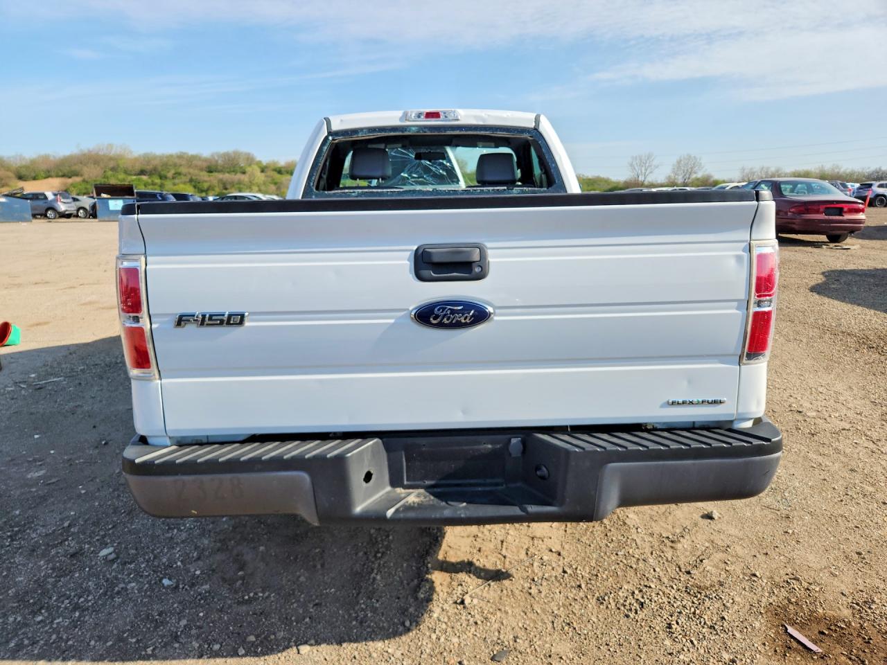 2013 Ford F150 White vin: 1FTMF1CM6DFD56850