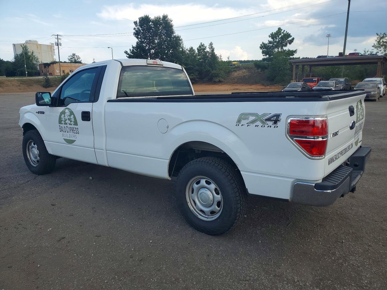 2013 Ford F150 White vin: 1FTMF1CM6DKF49362